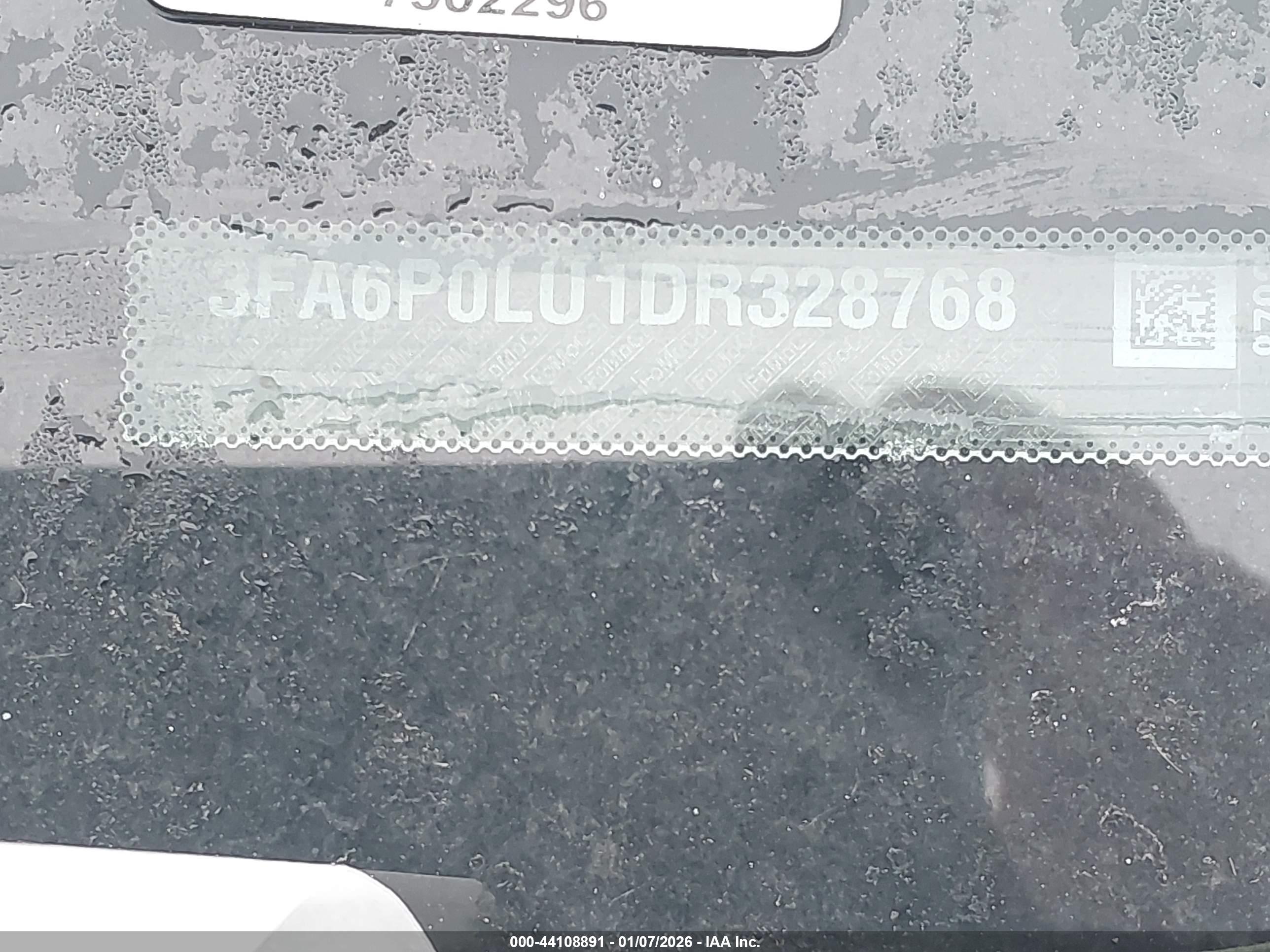 FORD FUSION image 9