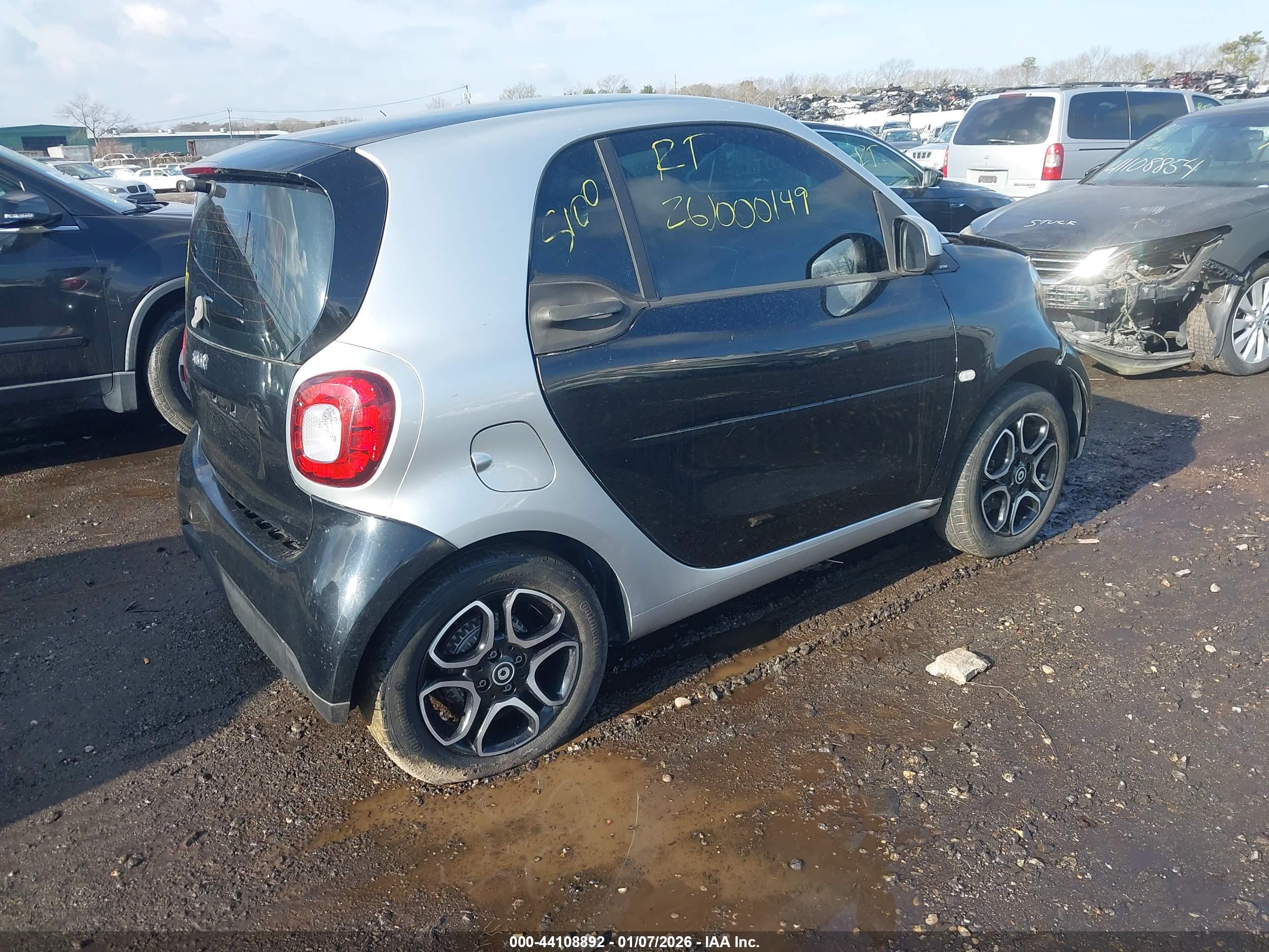 SMART FORTWO image 4