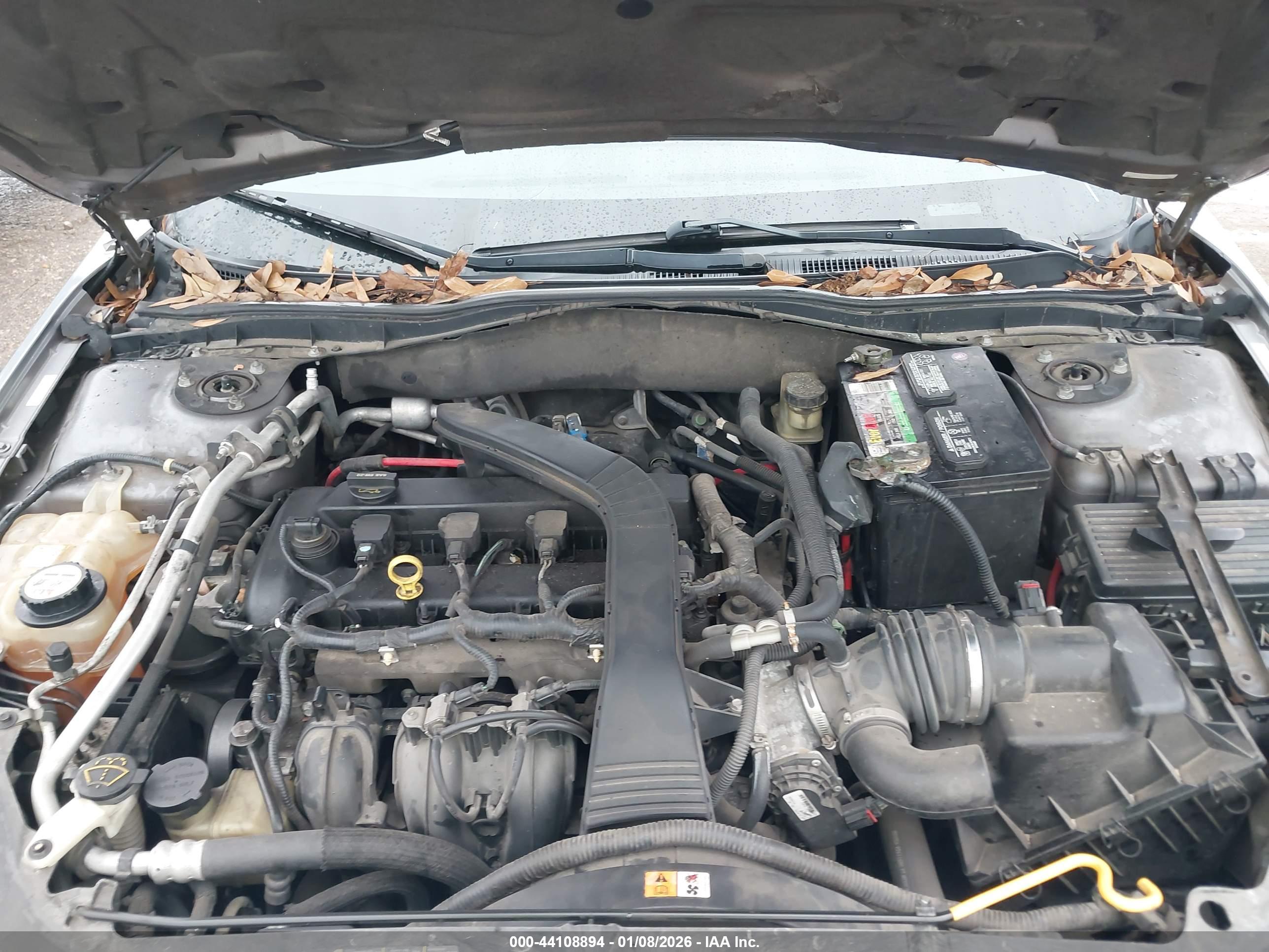 FORD FUSION image 10