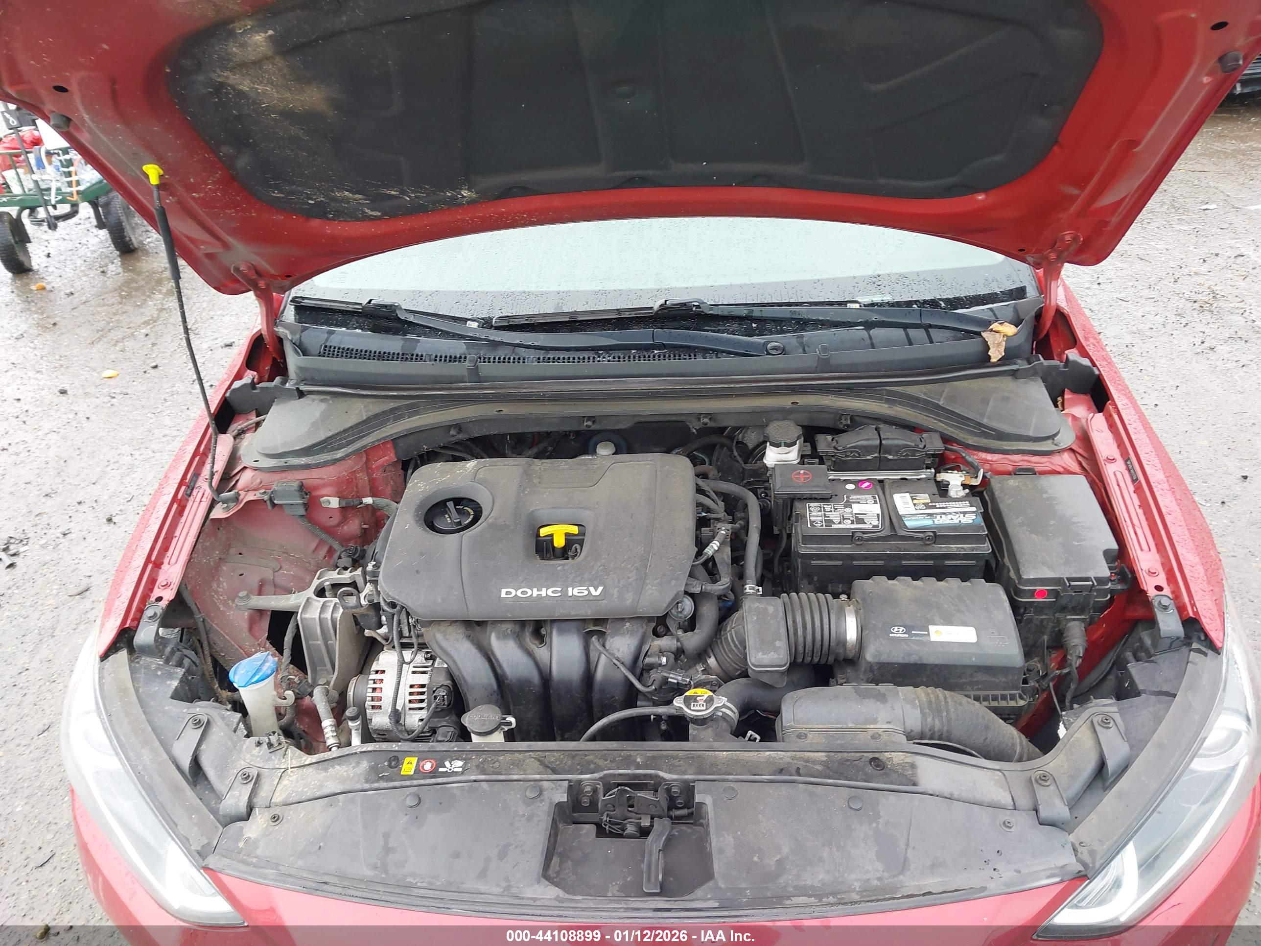 HYUNDAI ELANTRA image 10