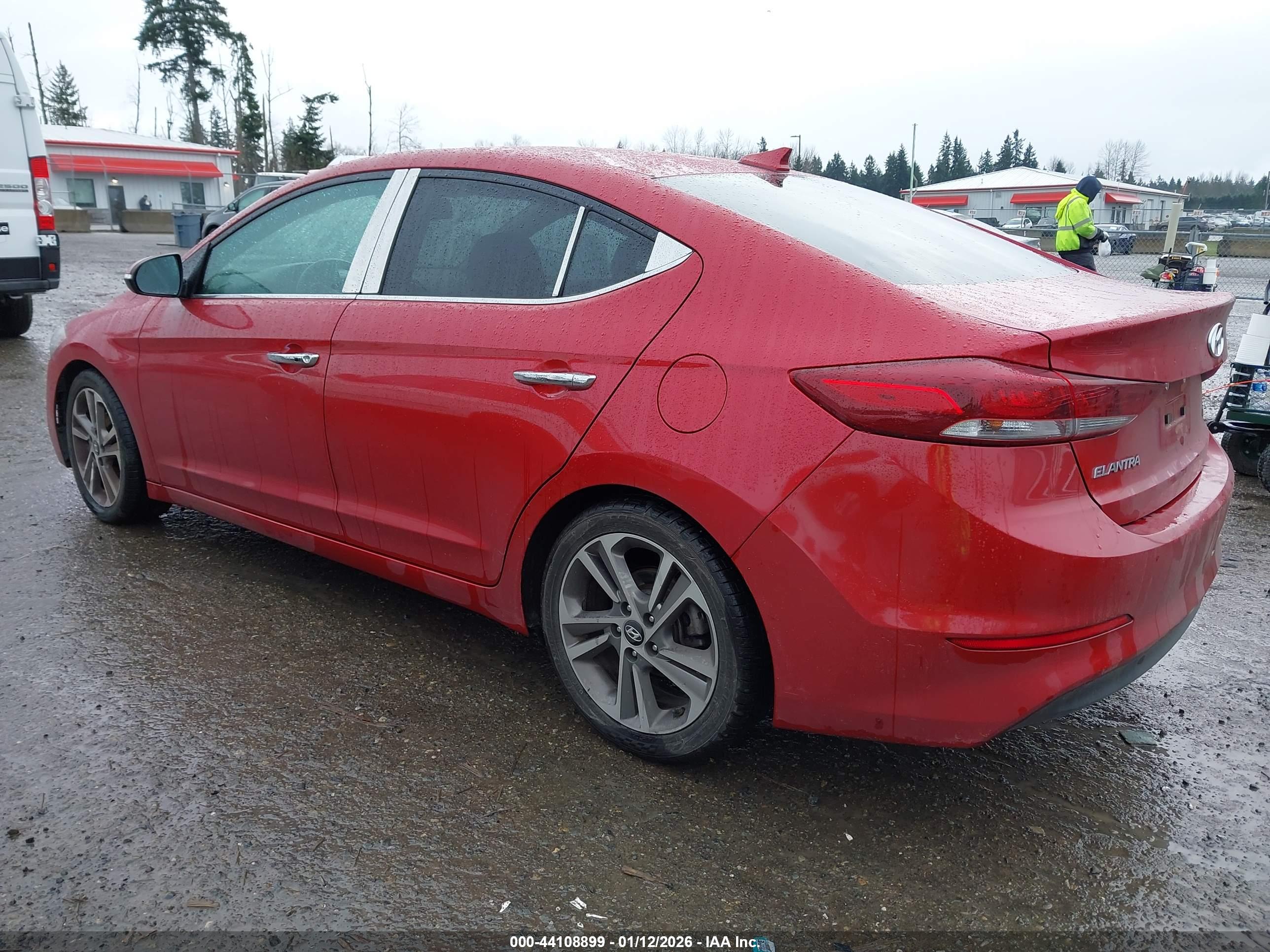HYUNDAI ELANTRA image 3