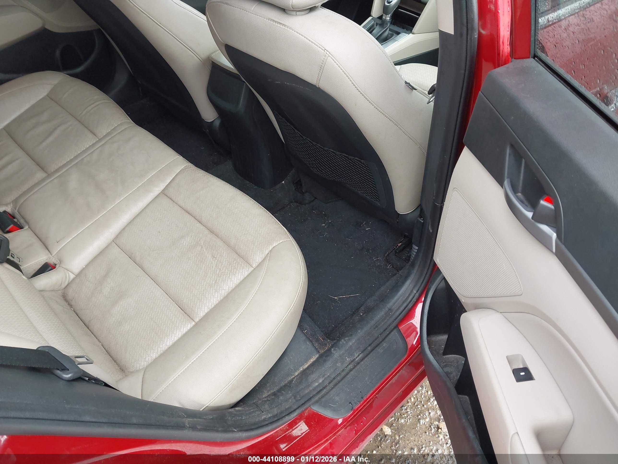 HYUNDAI ELANTRA image 8