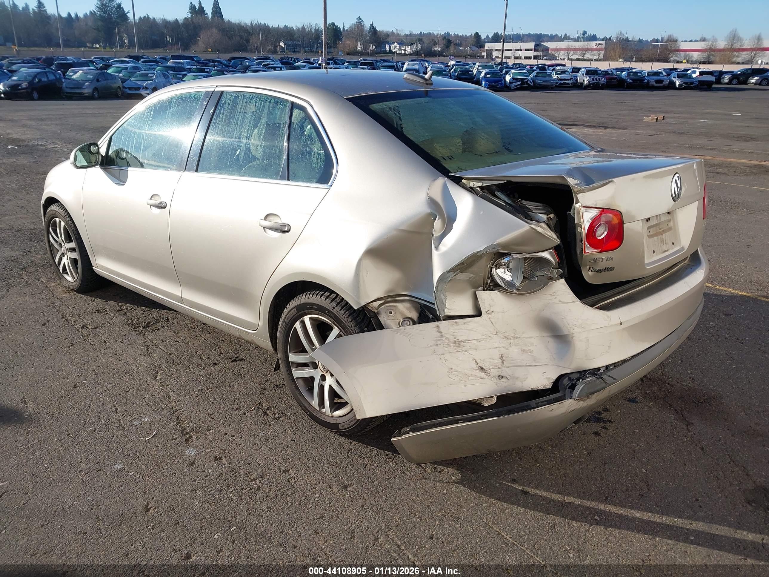 VOLKSWAGEN JETTA image 3