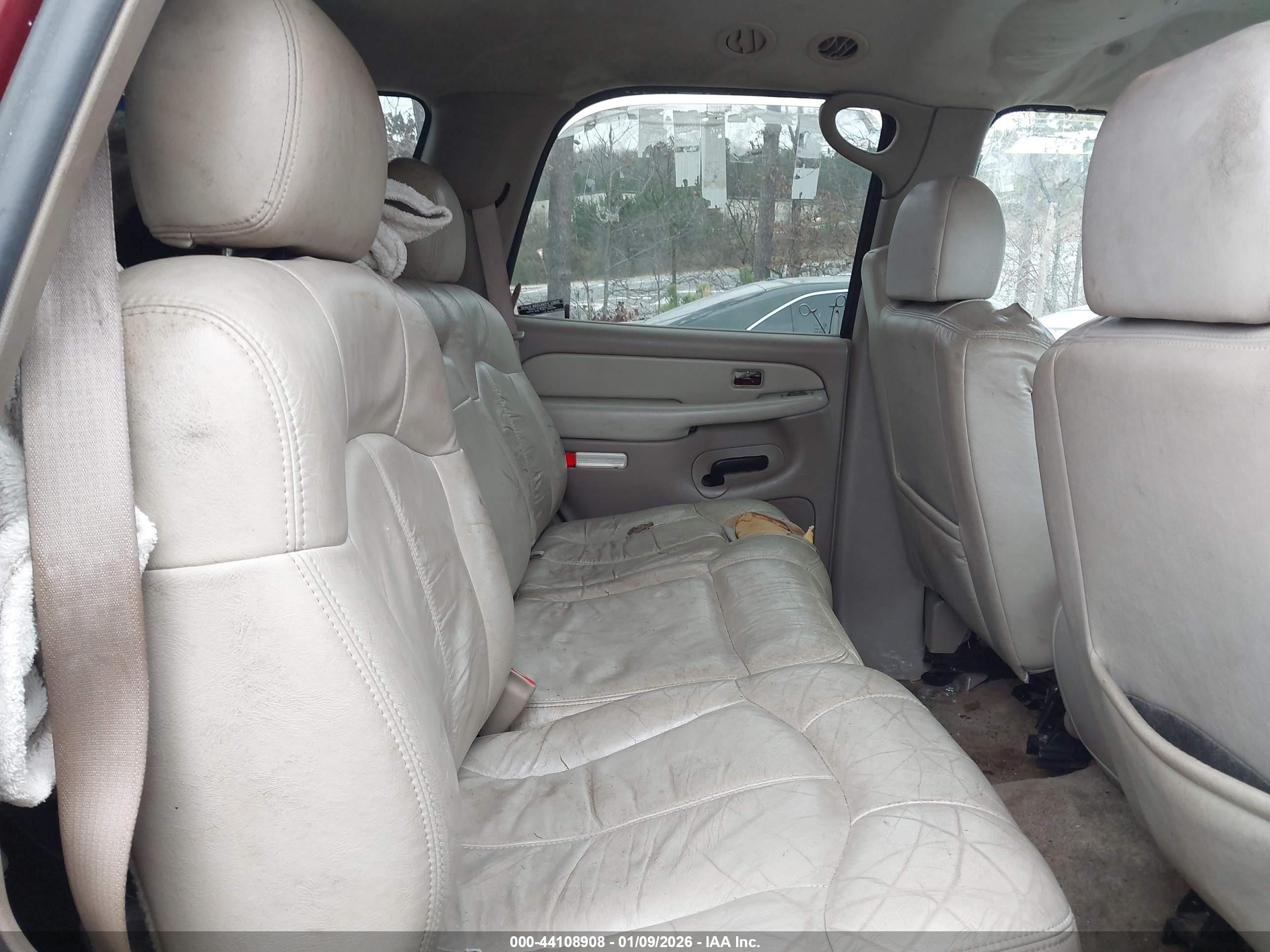 CHEVROLET TAHOE image 8