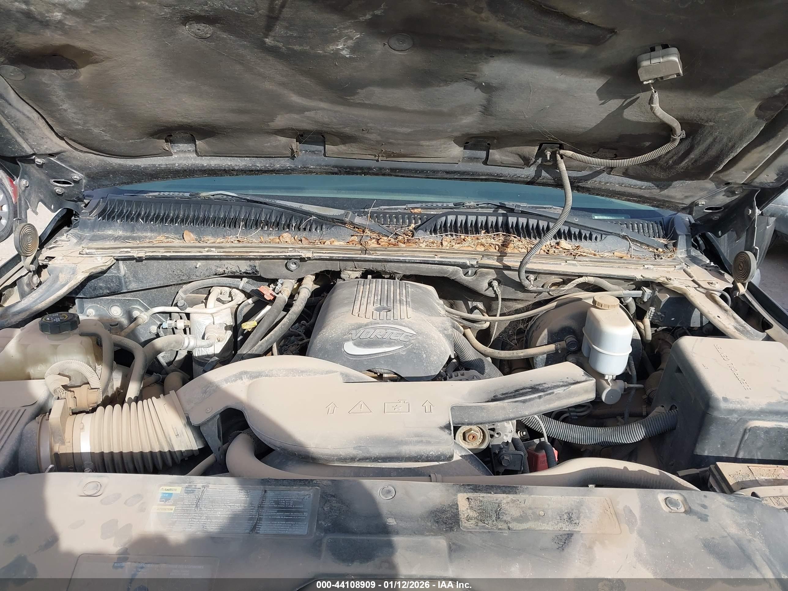 CHEVROLET TAHOE image 10