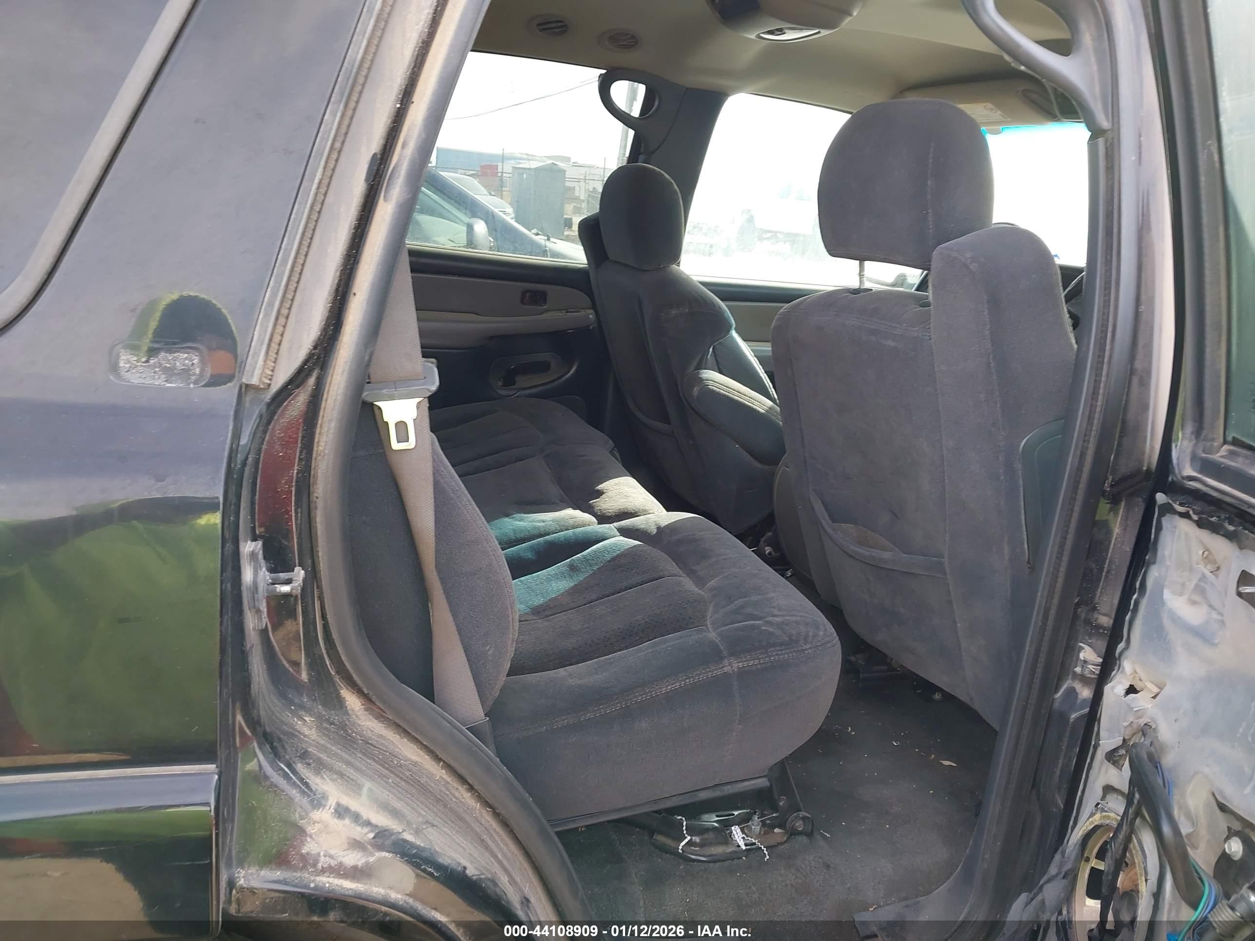 CHEVROLET TAHOE image 8