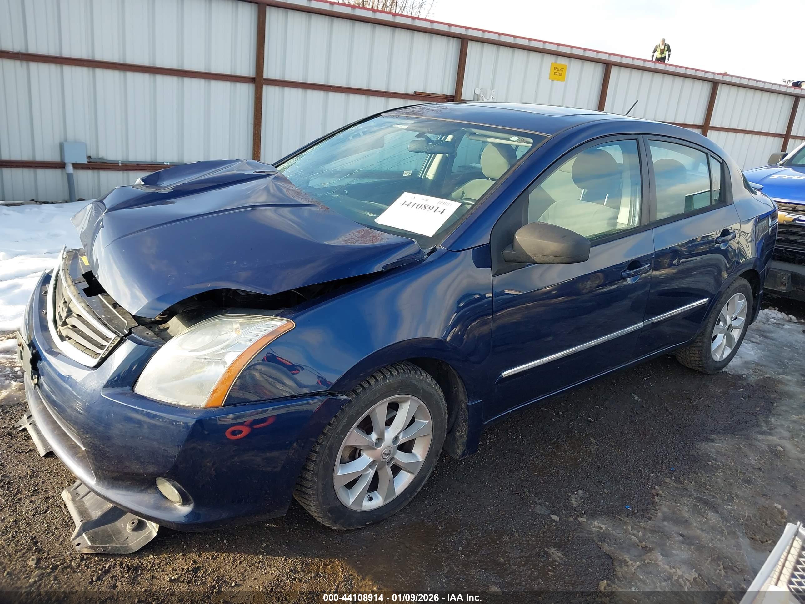 NISSAN SENTRA image 2