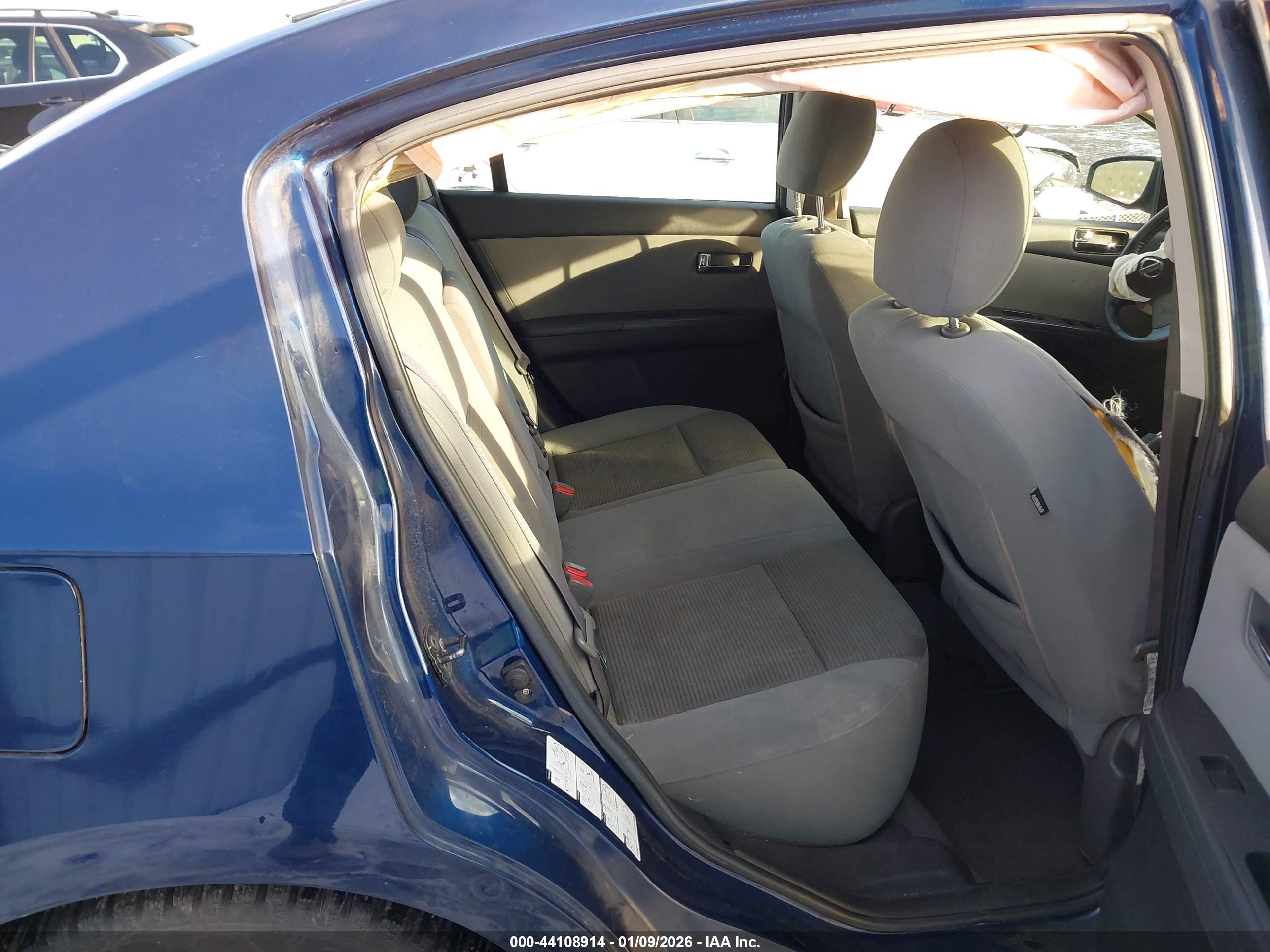 NISSAN SENTRA image 8