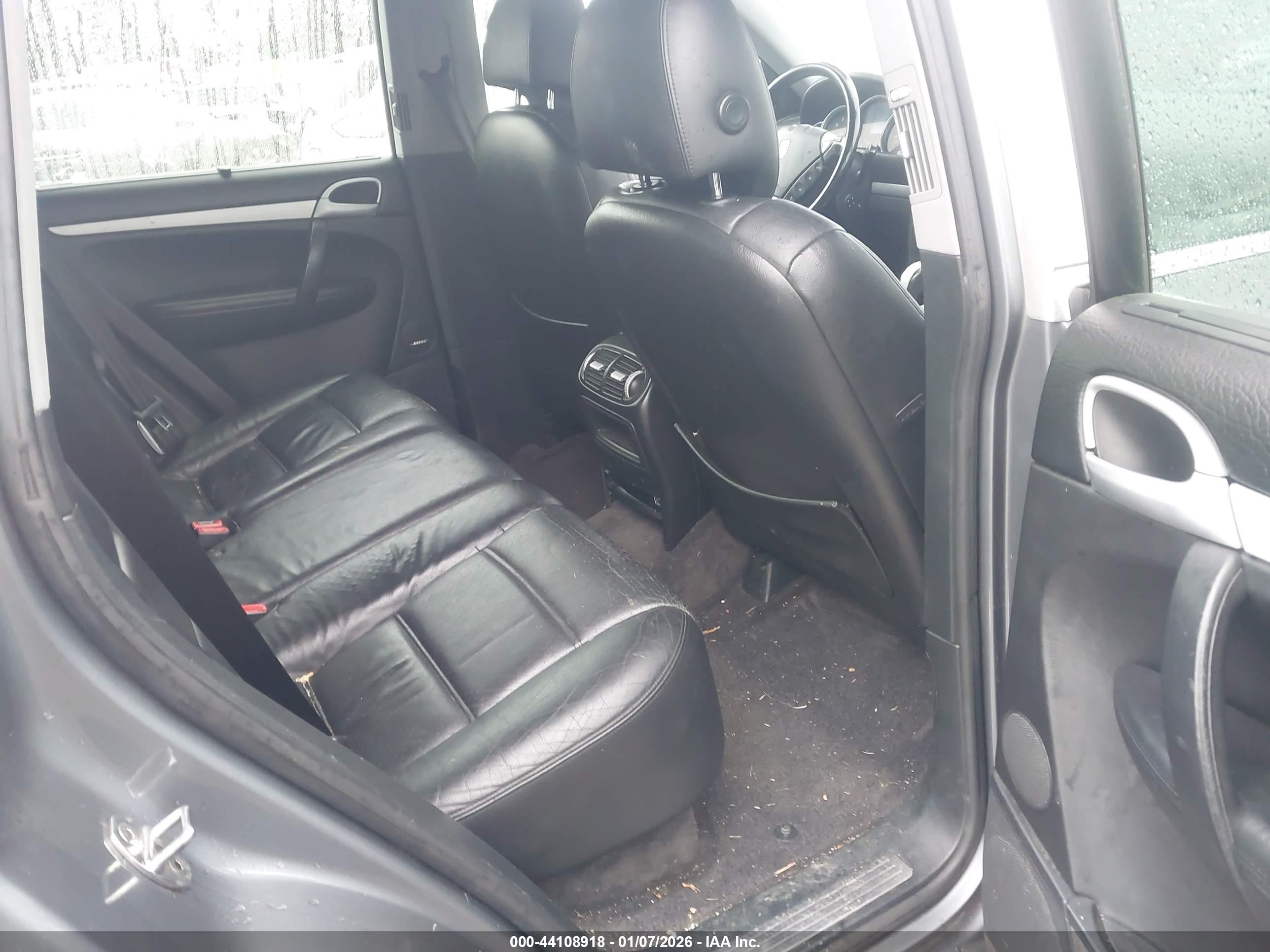 PORSCHE CAYENNE image 8