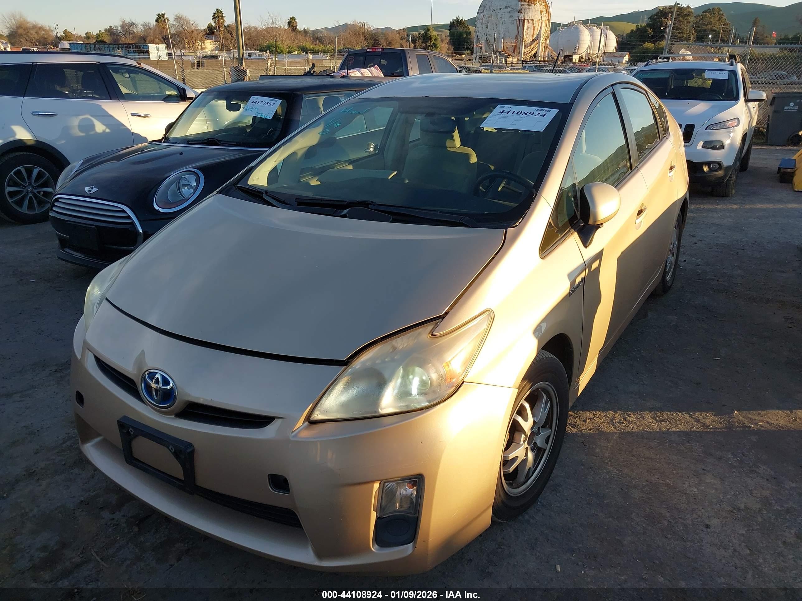 TOYOTA PRIUS image 6