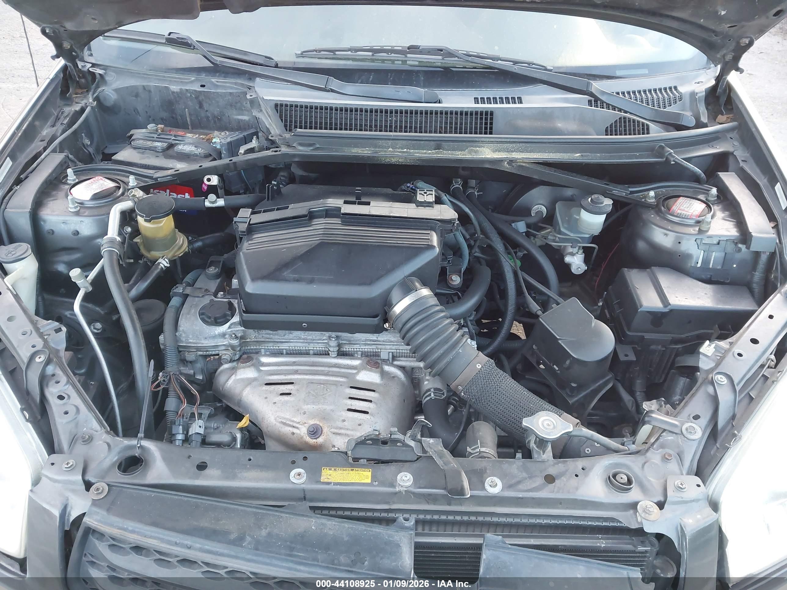 TOYOTA RAV4 image 10