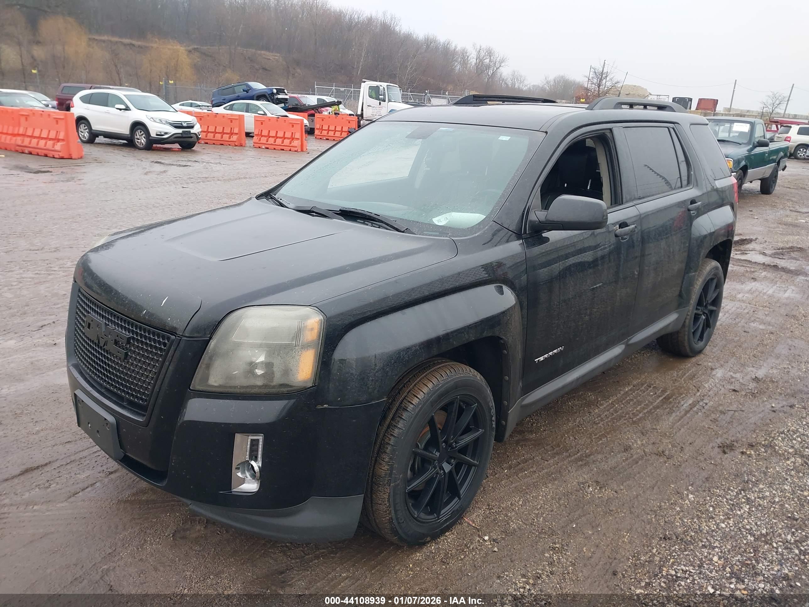 GMC TERRAIN image 2