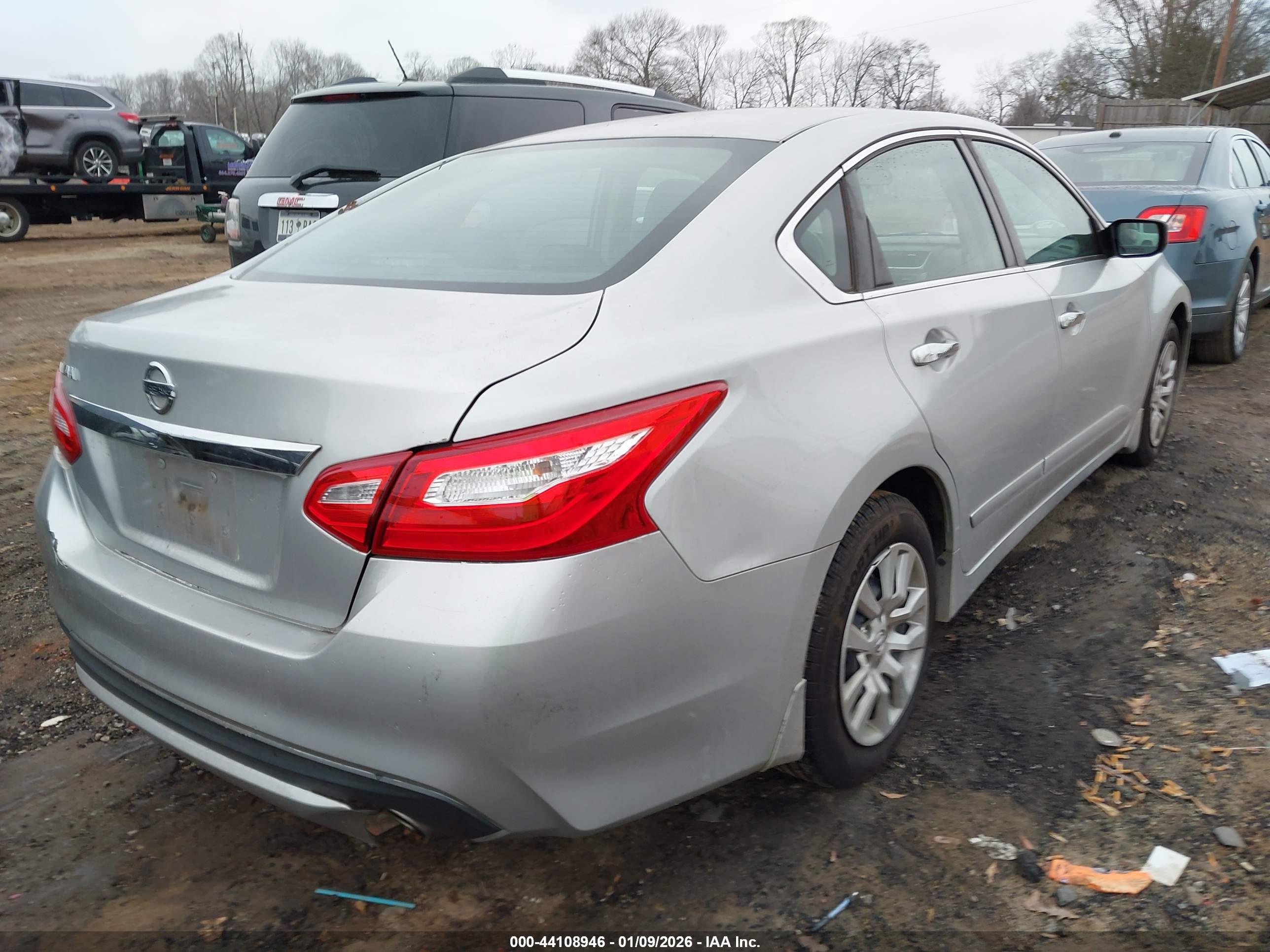 NISSAN ALTIMA image 4