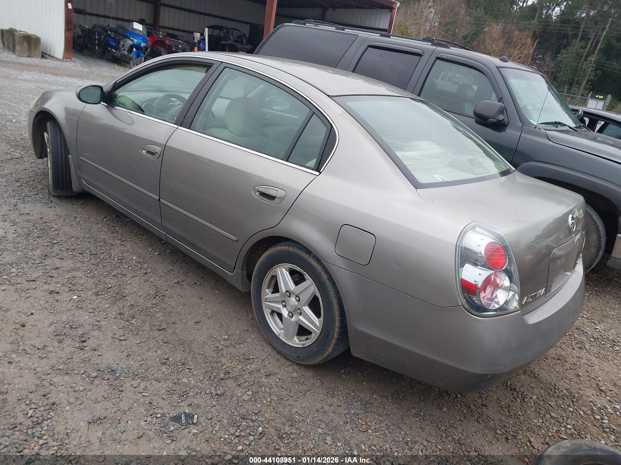 NISSAN ALTIMA image 3