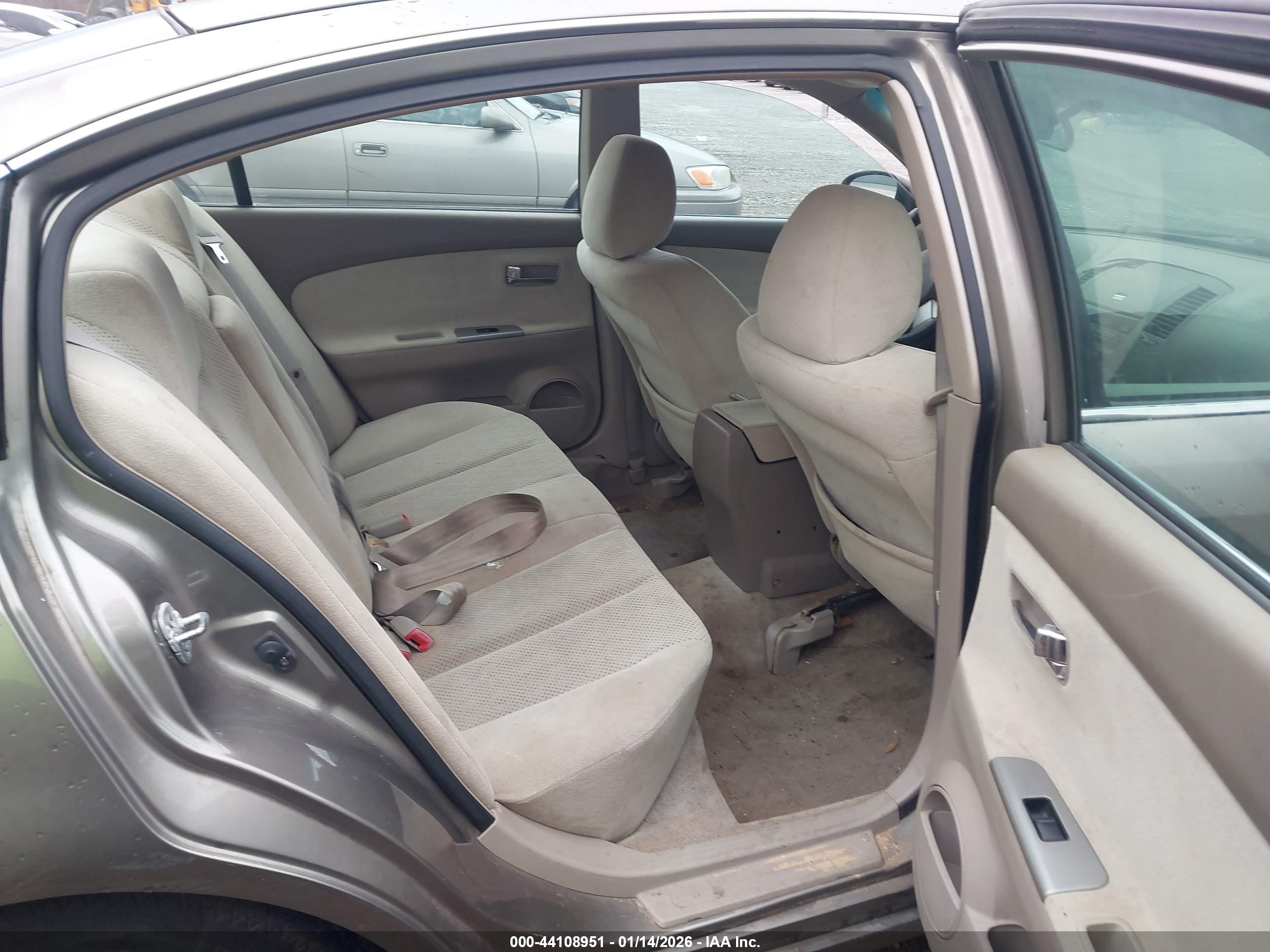 NISSAN ALTIMA image 8