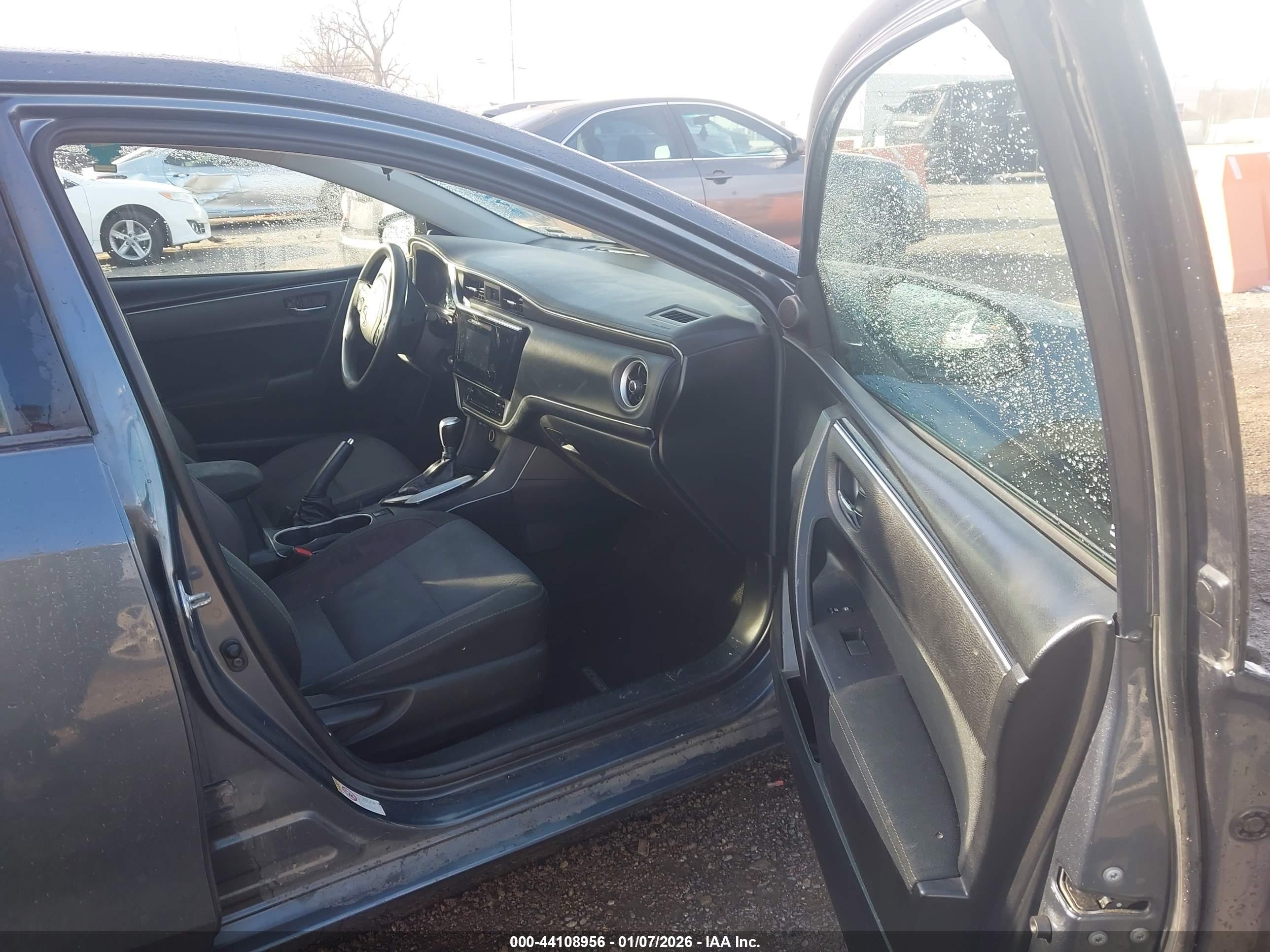TOYOTA COROLLA image 5