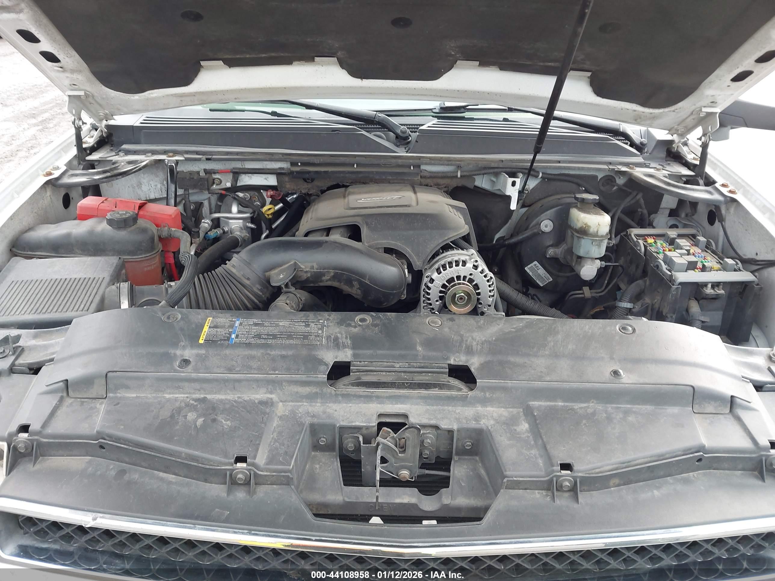 CHEVROLET TAHOE image 10