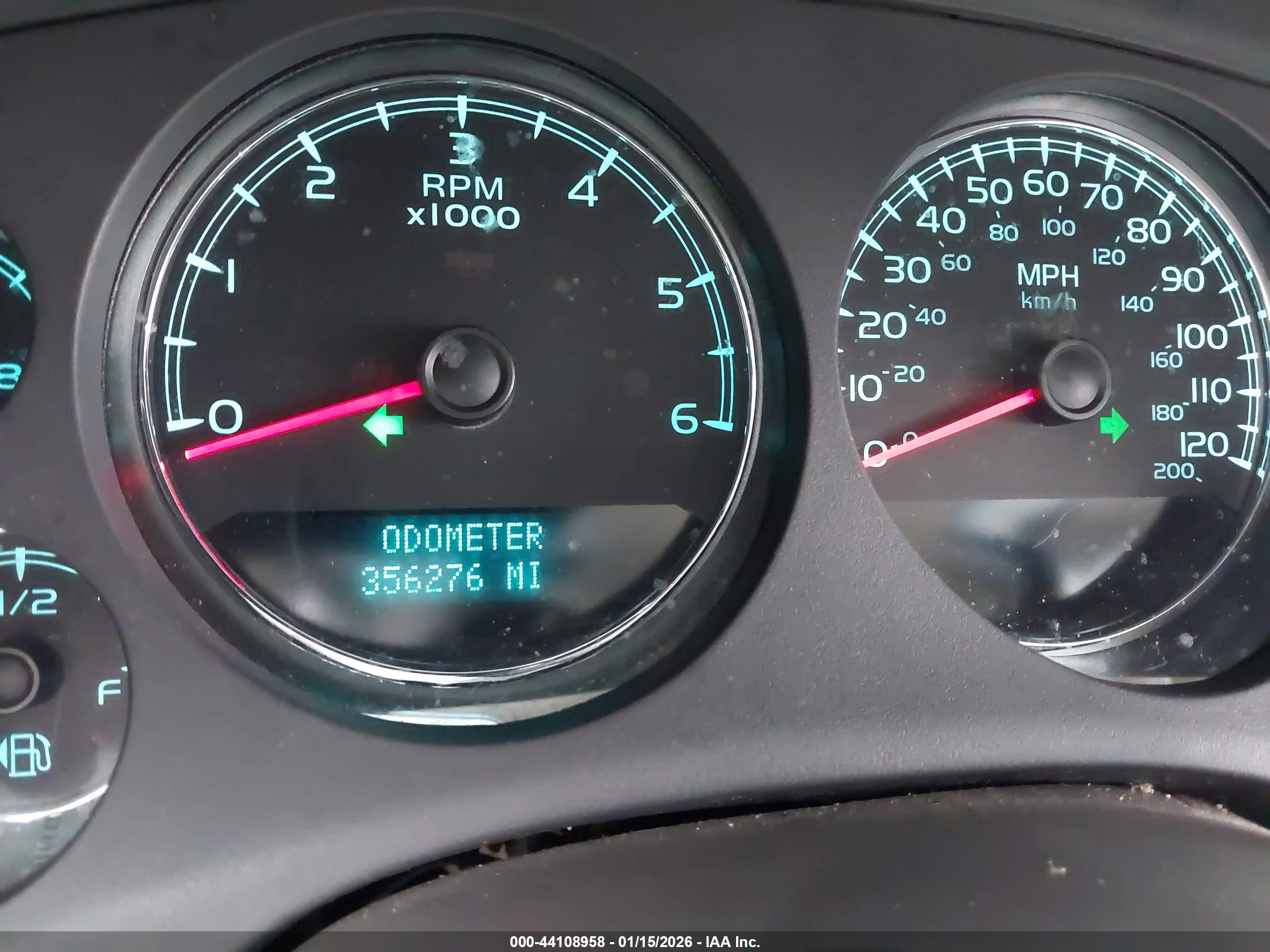 CHEVROLET TAHOE image 7