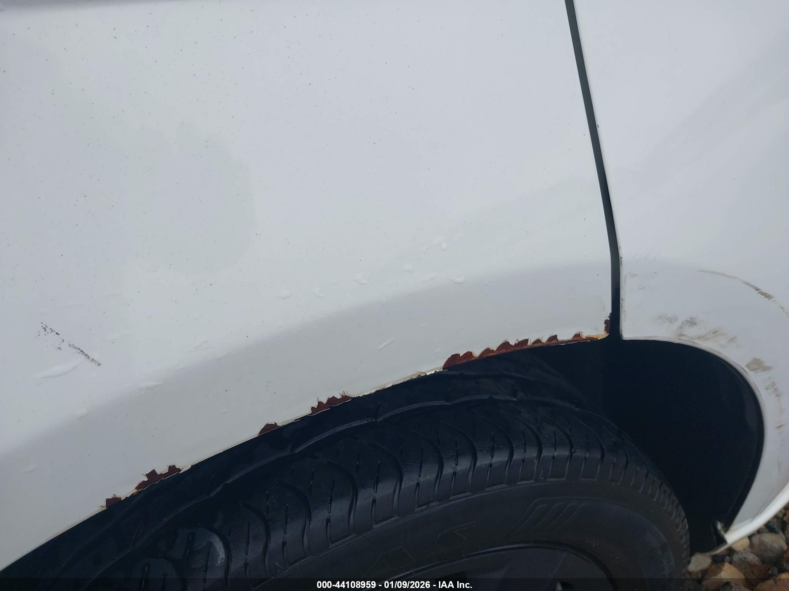 CHRYSLER 200 image 6