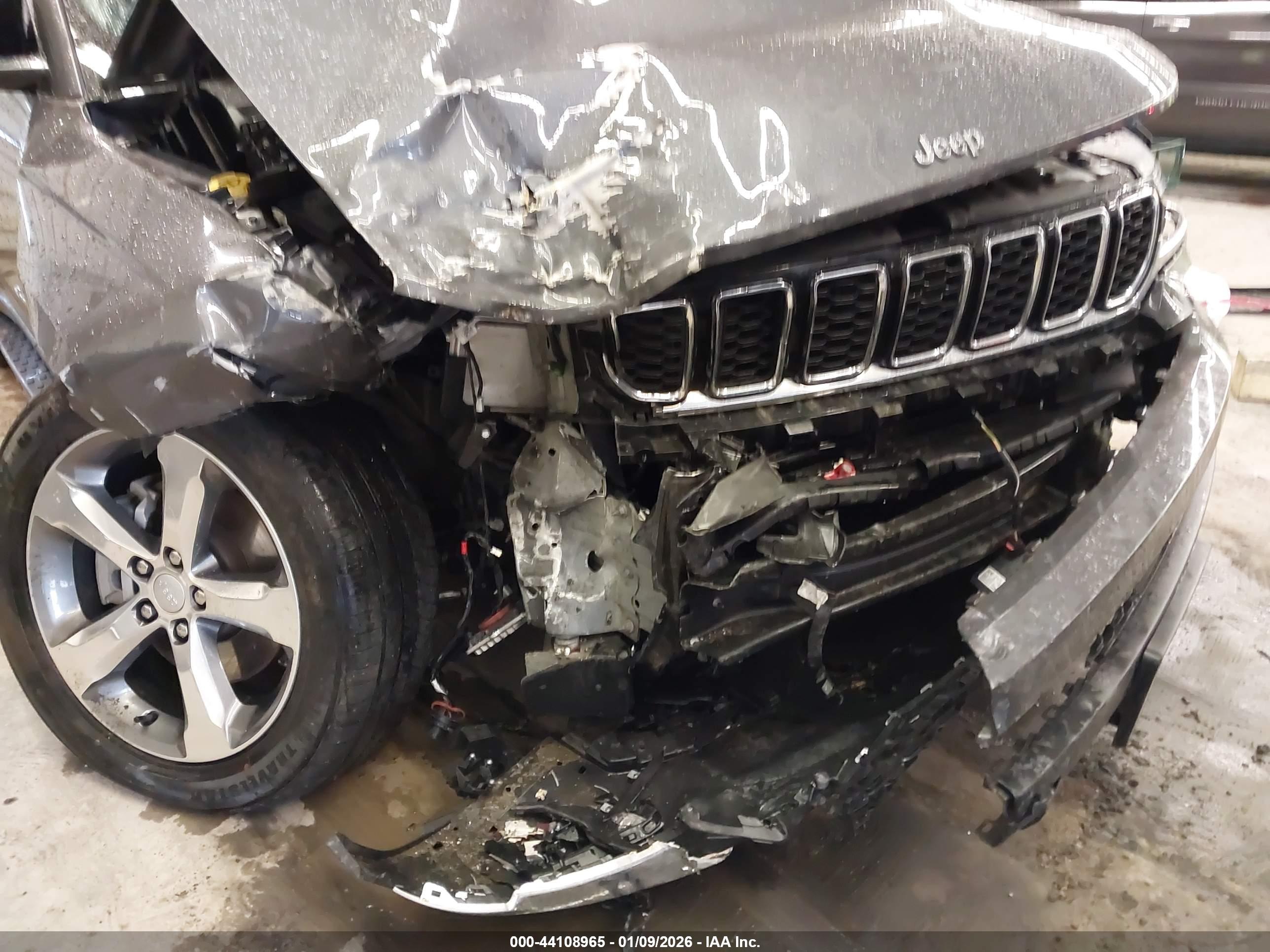 JEEP GRAND image 6
