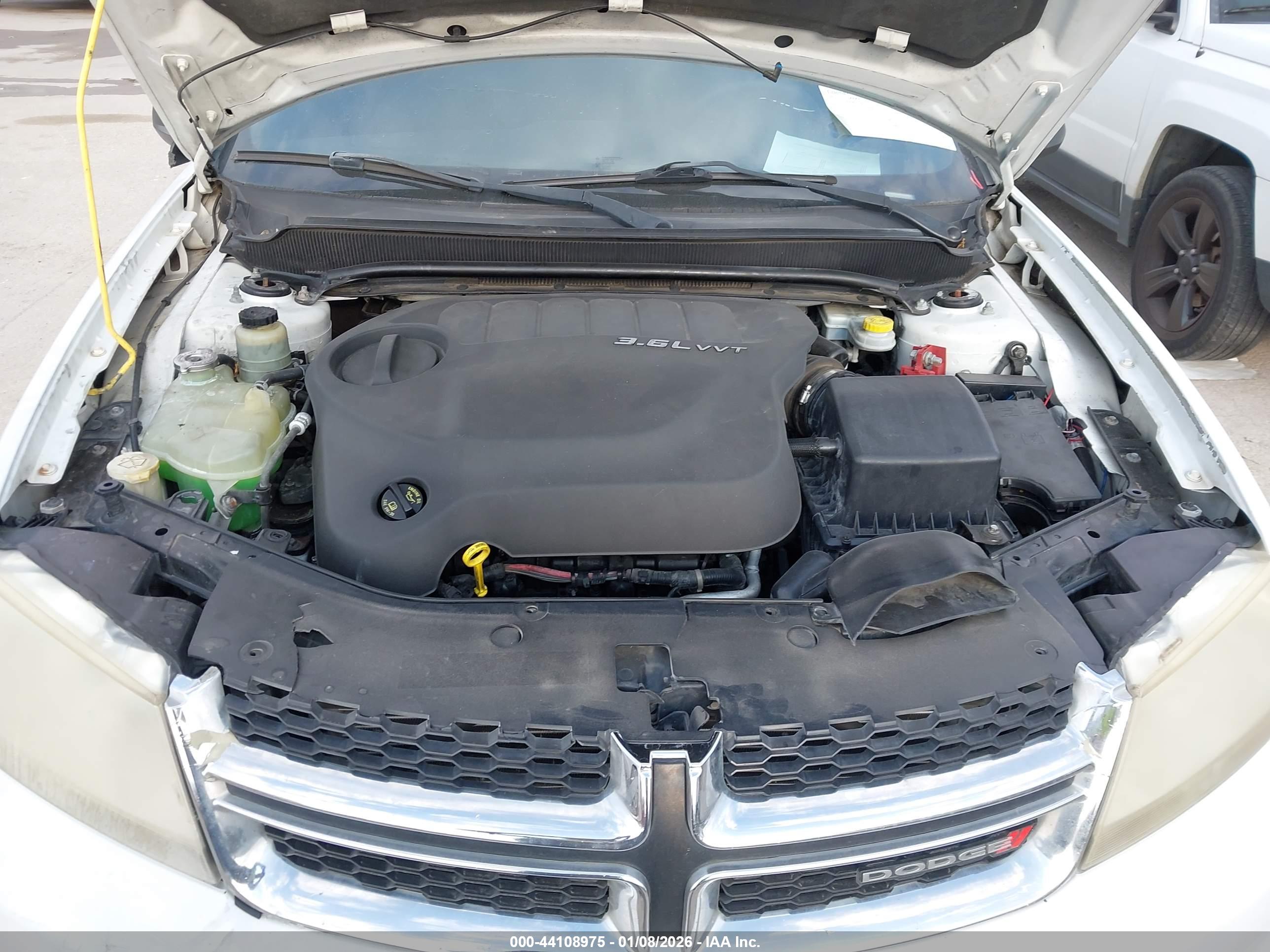 DODGE AVENGER image 10