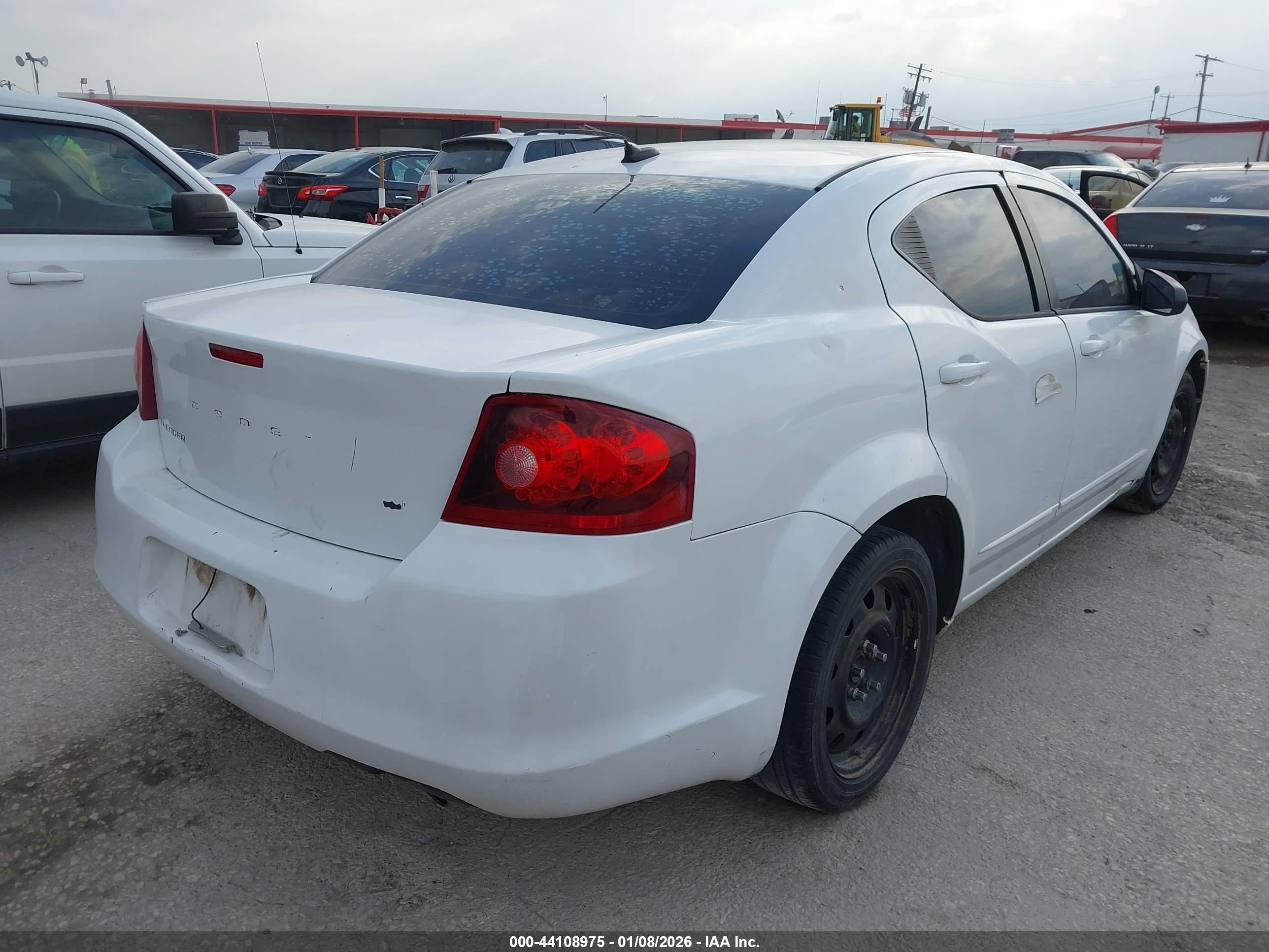 DODGE AVENGER image 4