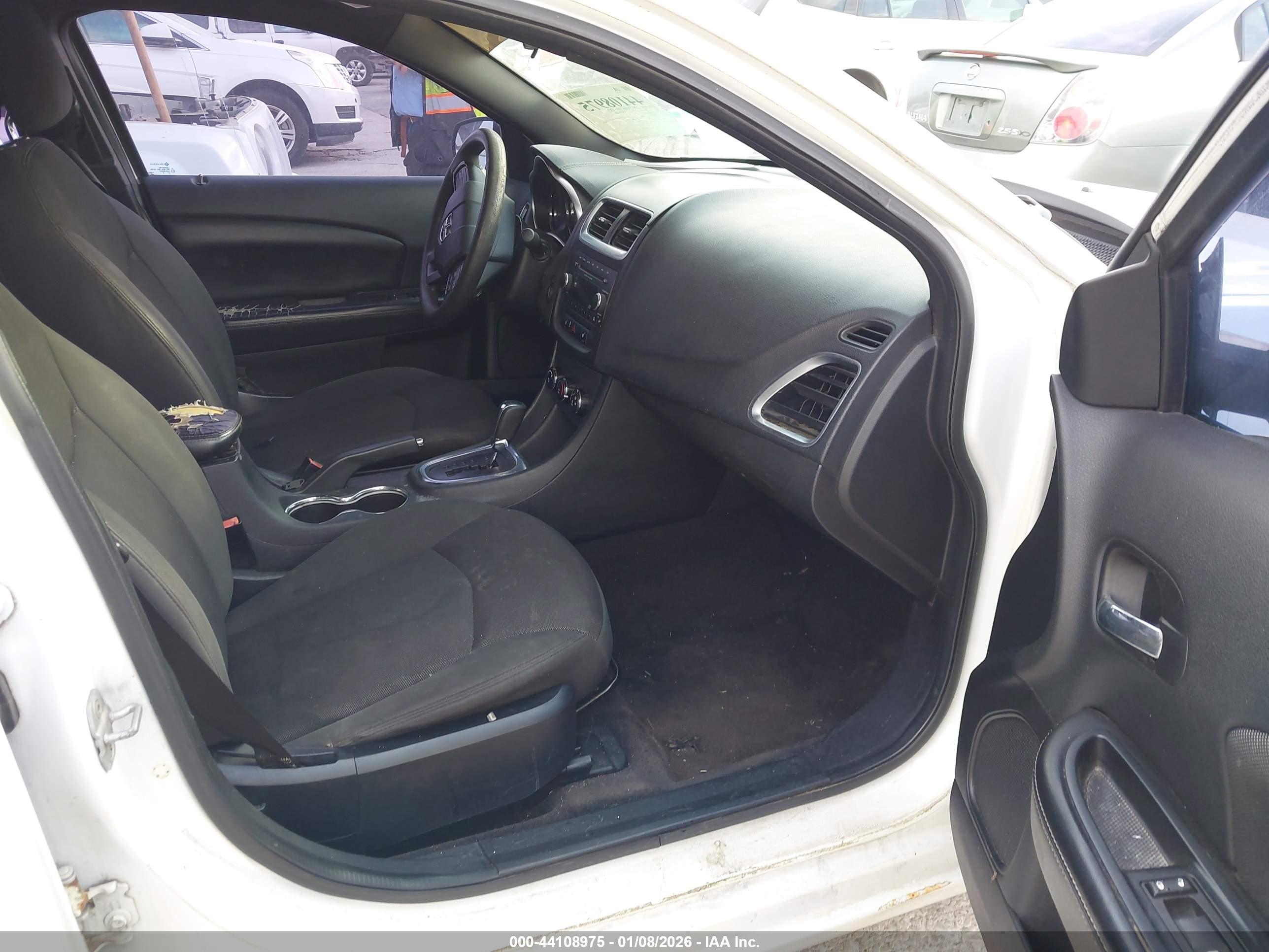DODGE AVENGER image 5