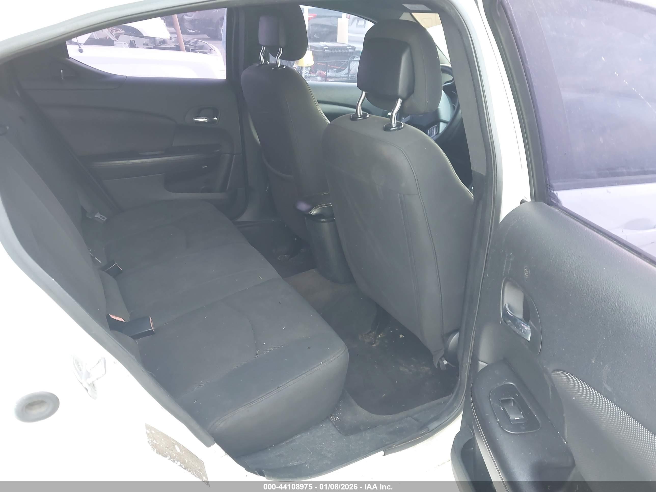 DODGE AVENGER image 8
