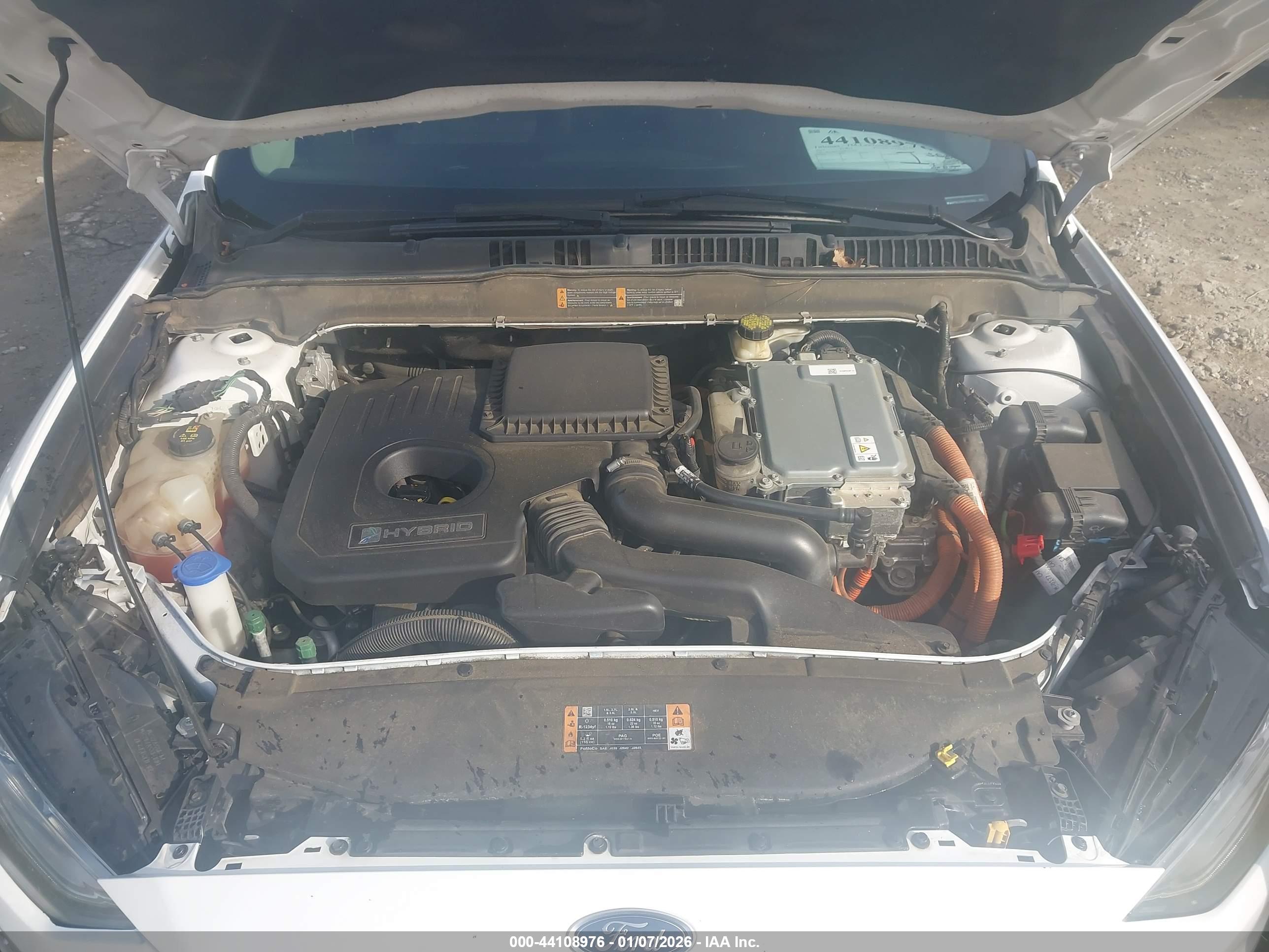 FORD FUSION image 10