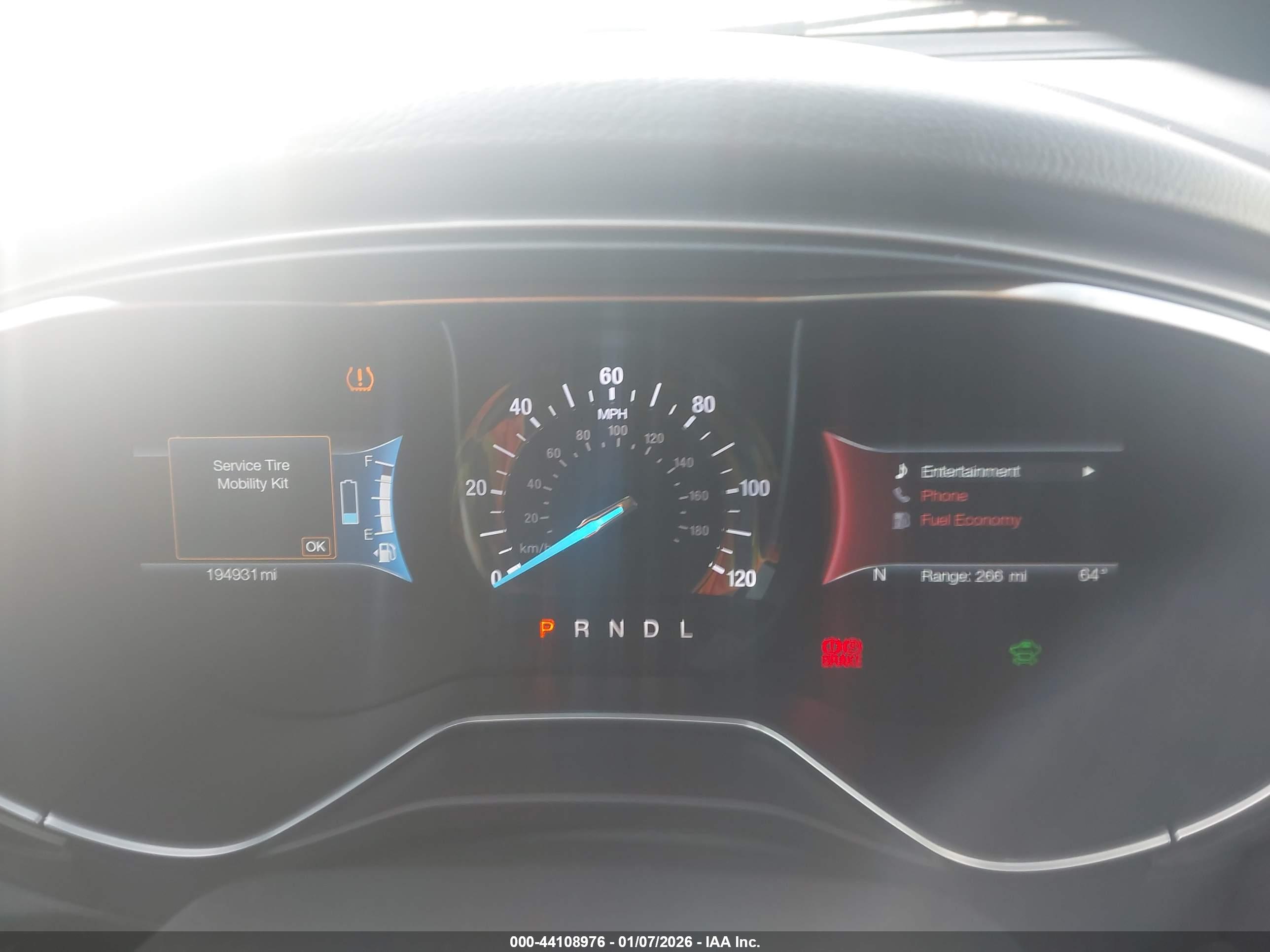 FORD FUSION image 7