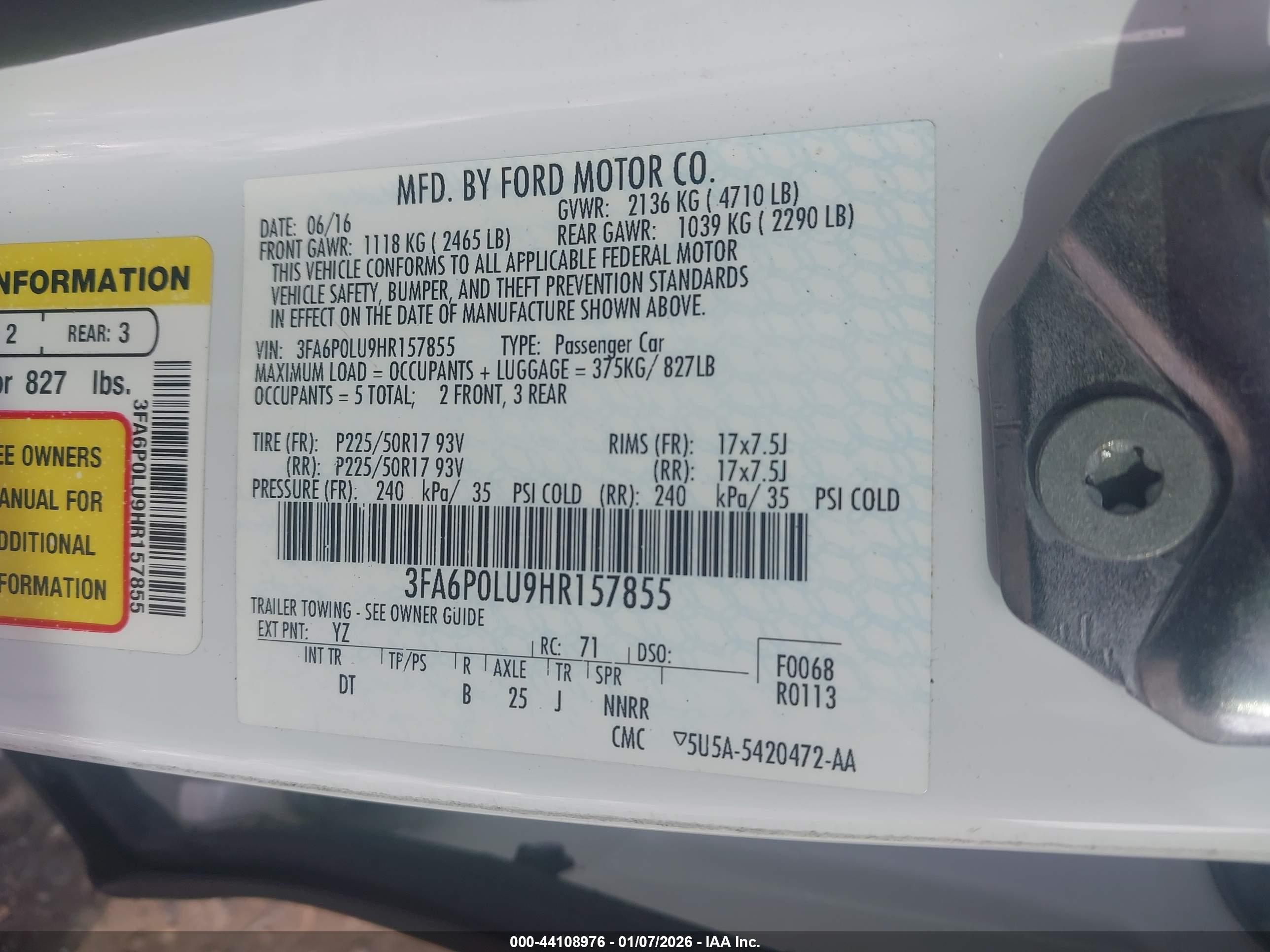 FORD FUSION image 9