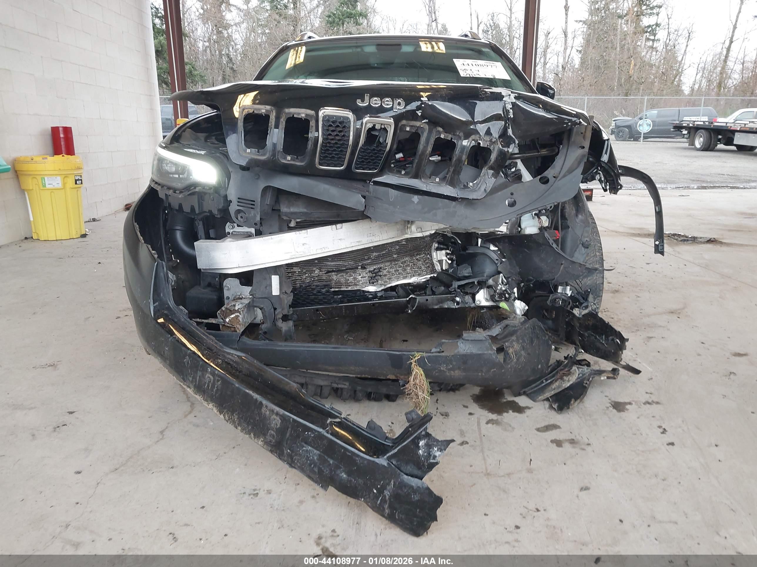 JEEP CHEROKEE image 6
