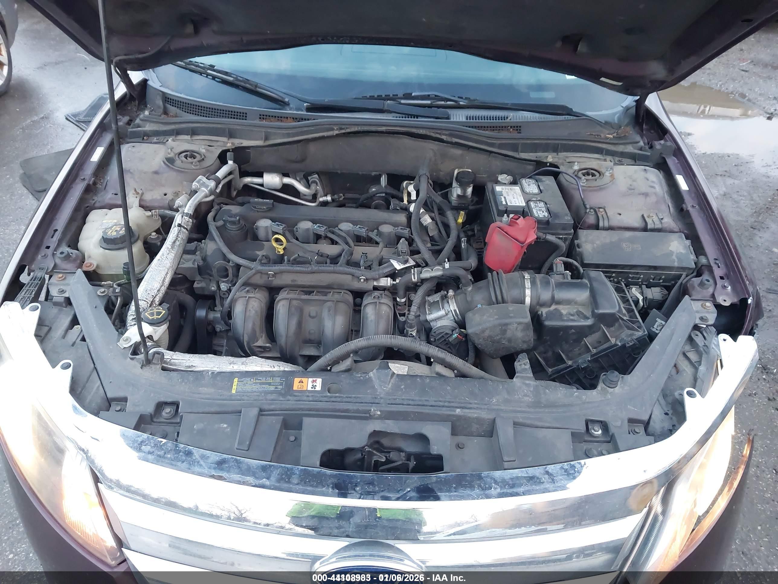 FORD FUSION image 10
