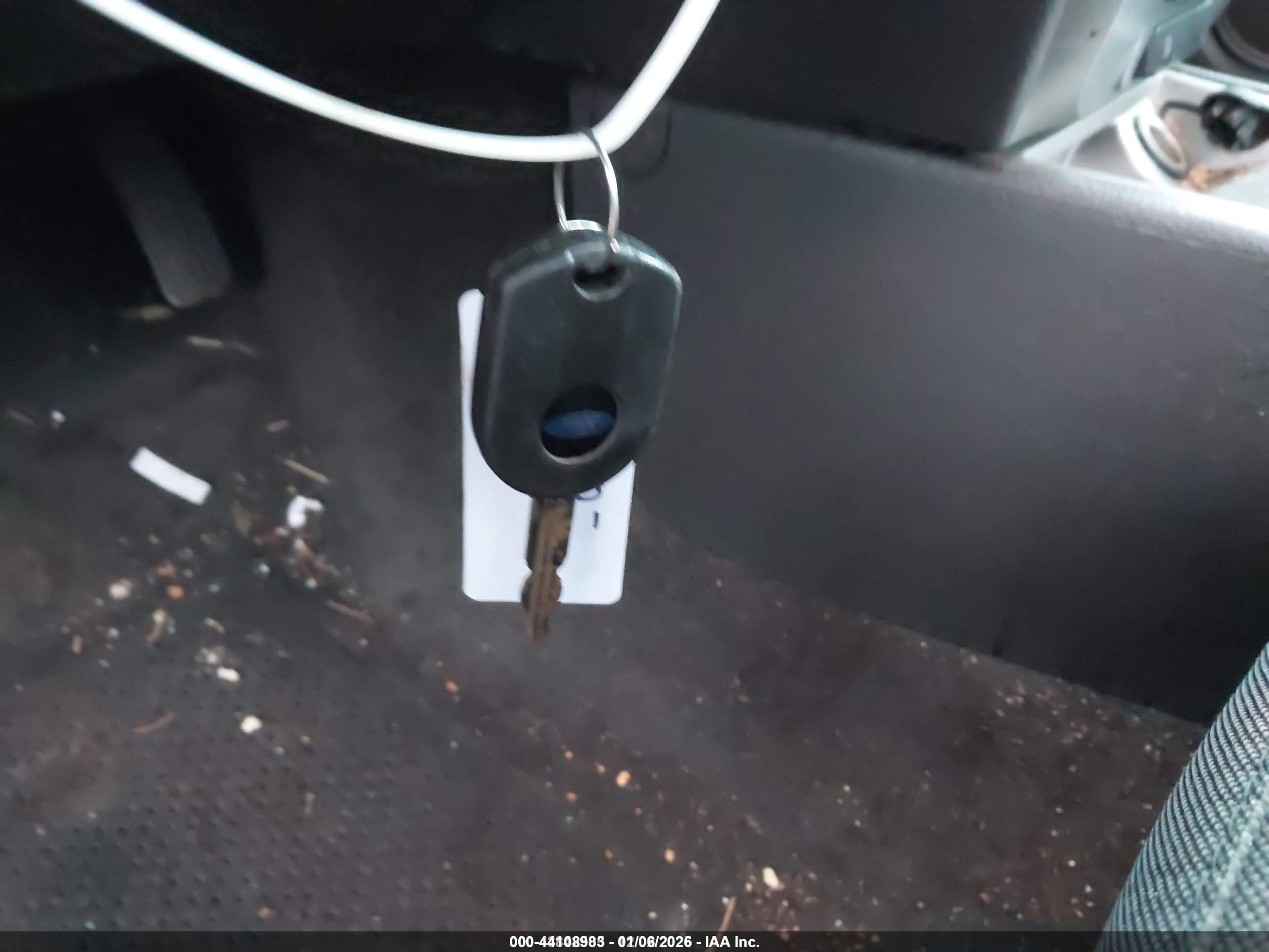 FORD FUSION image 11