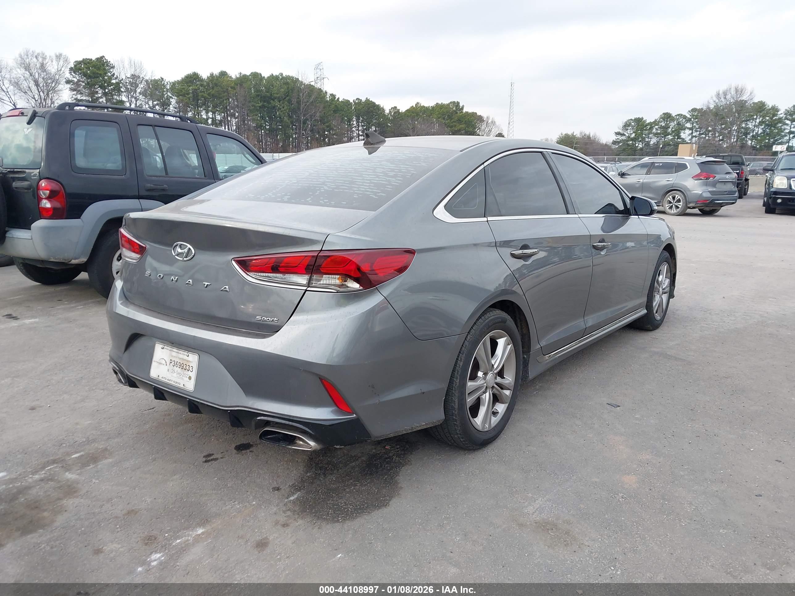 HYUNDAI SONATA image 4