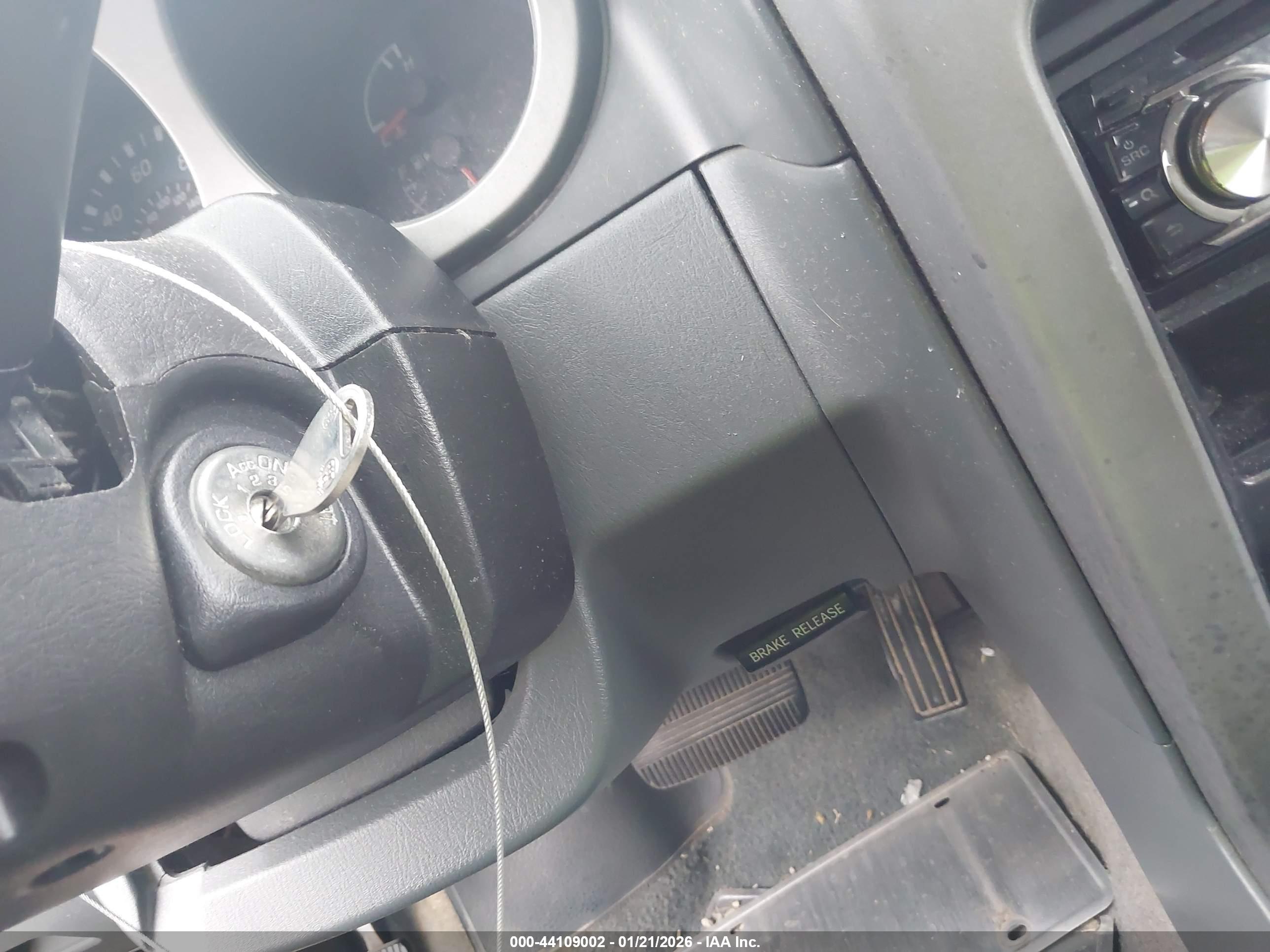 NISSAN FRONTIER image 11