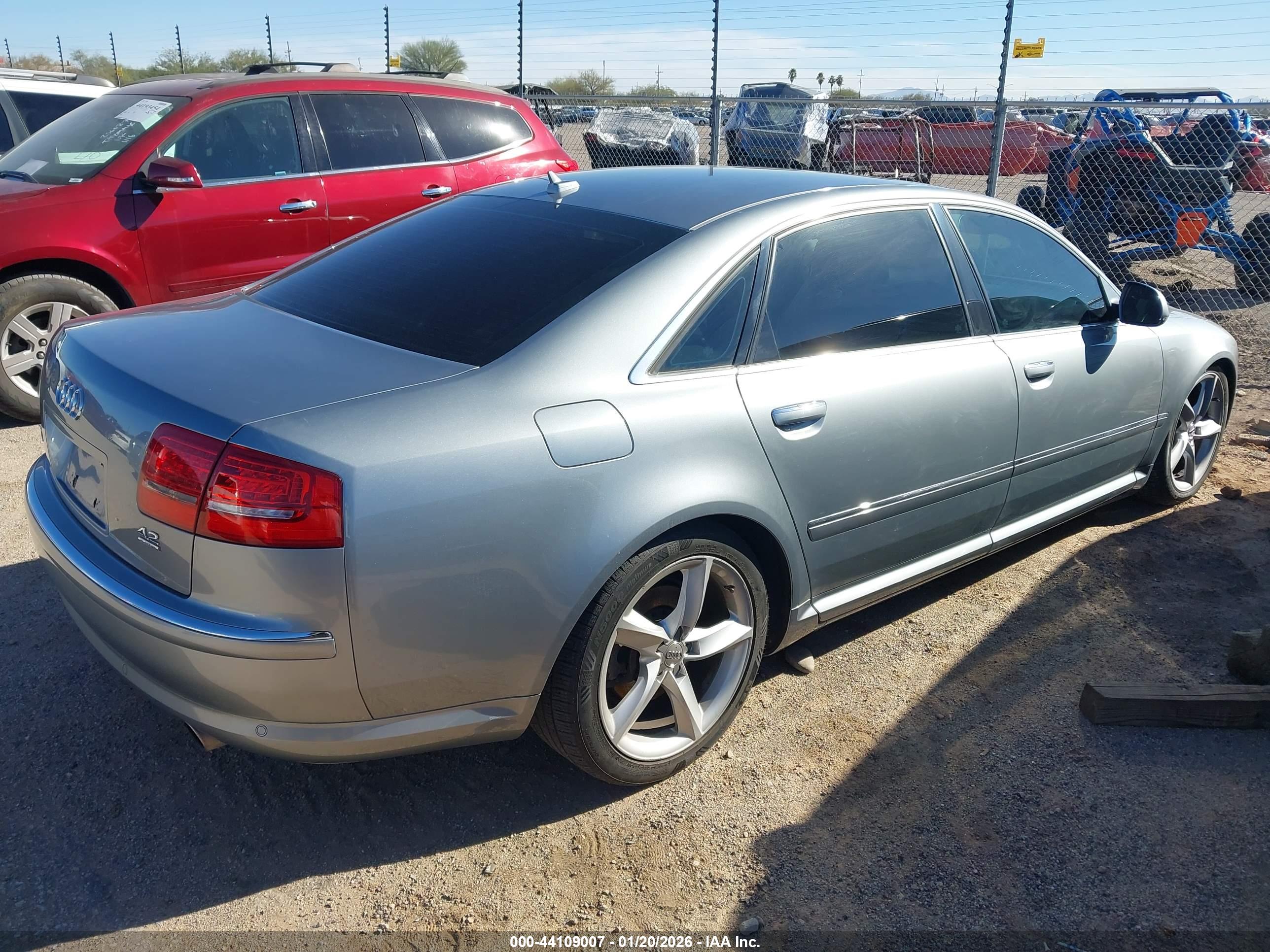 AUDI A8 image 4