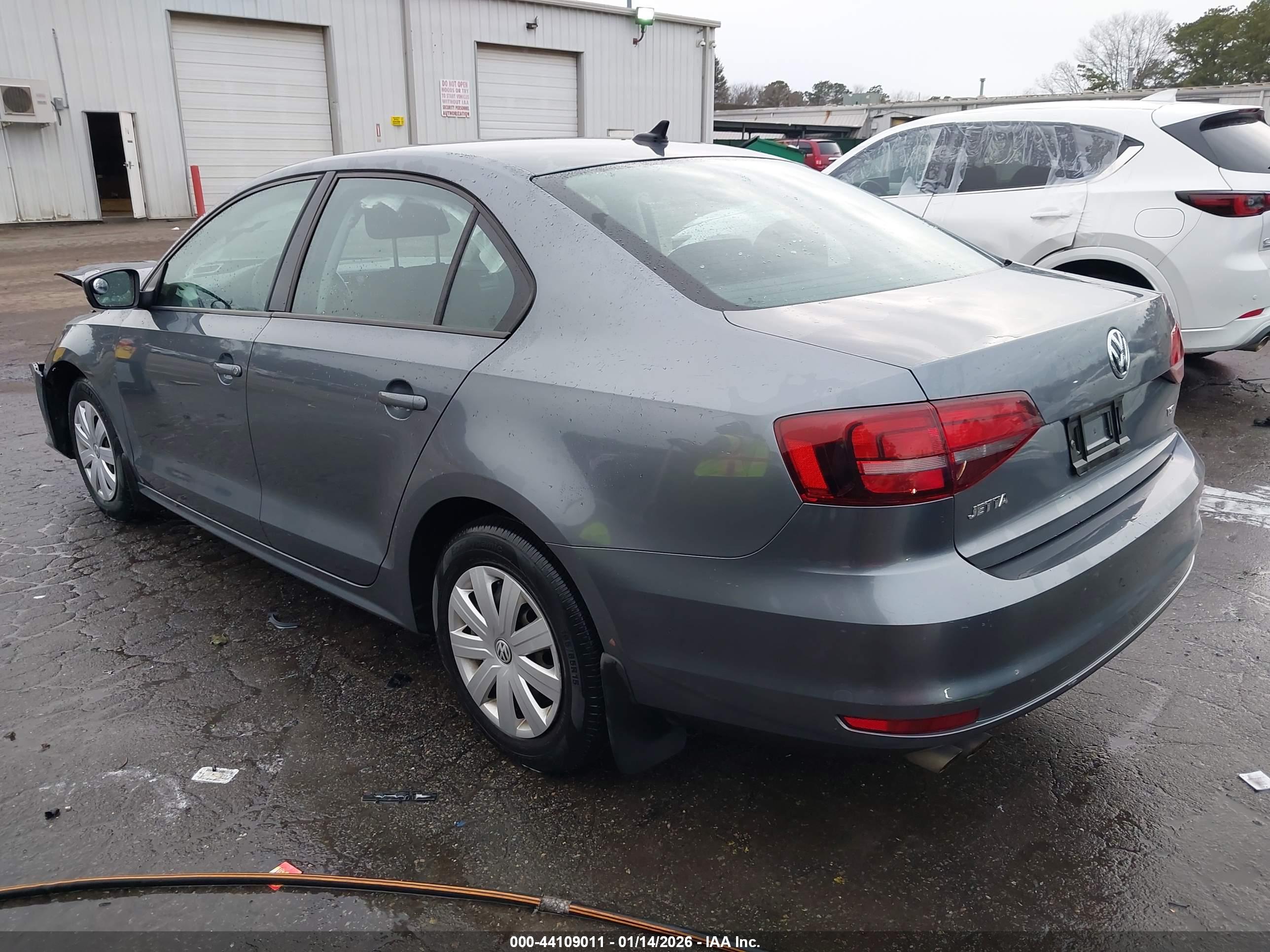 VOLKSWAGEN JETTA image 3