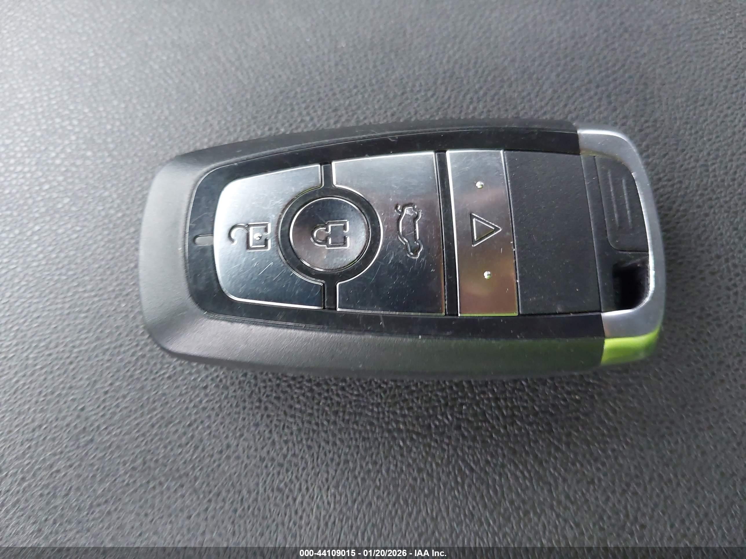 CHEVROLET EQUINOX image 11