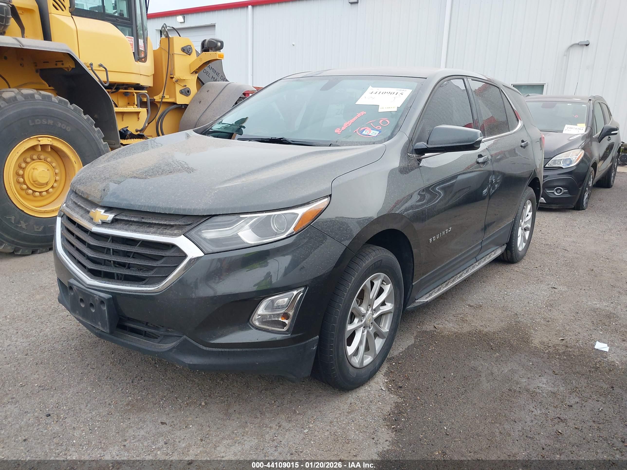 CHEVROLET EQUINOX image 2