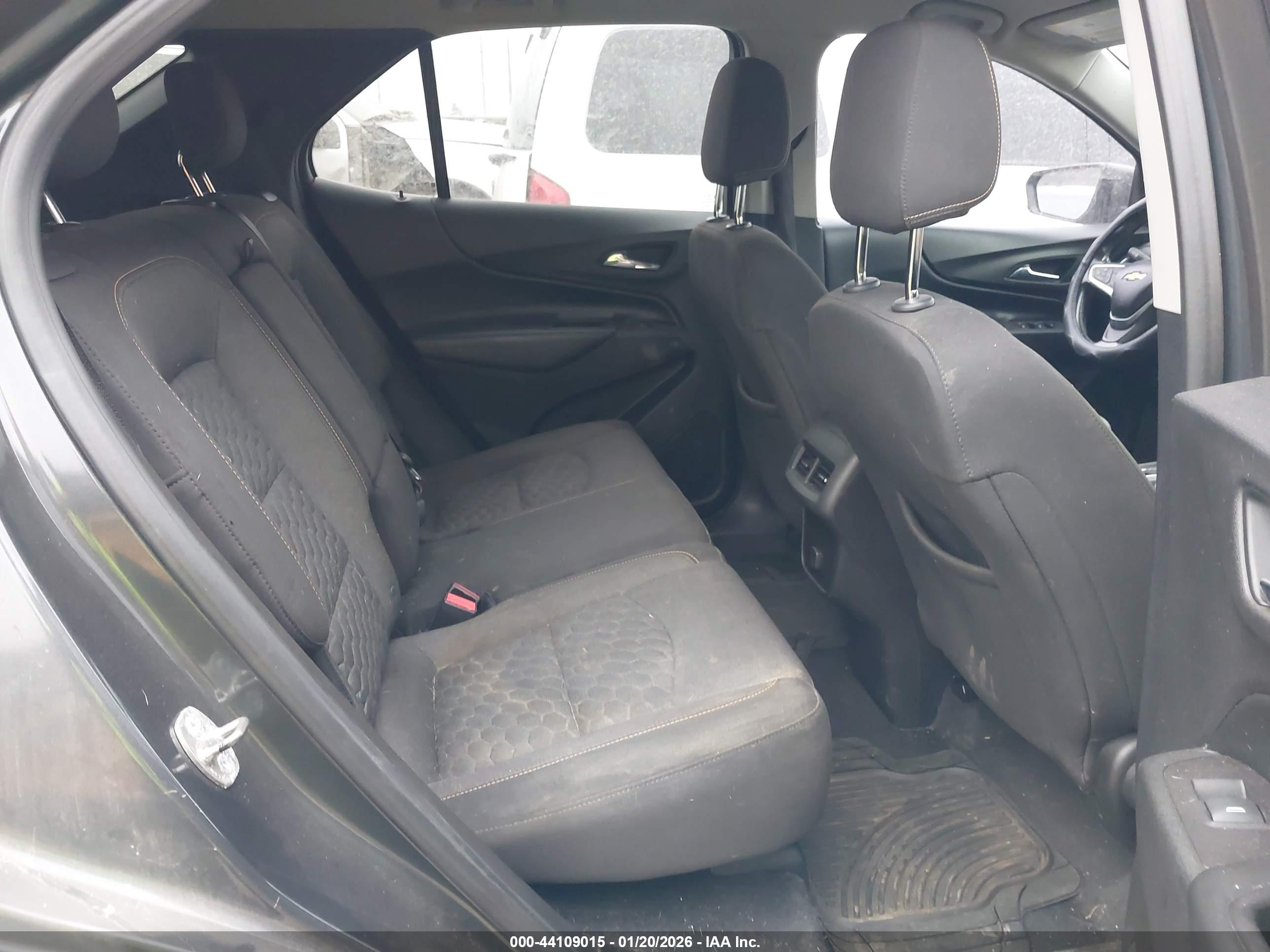 CHEVROLET EQUINOX image 8