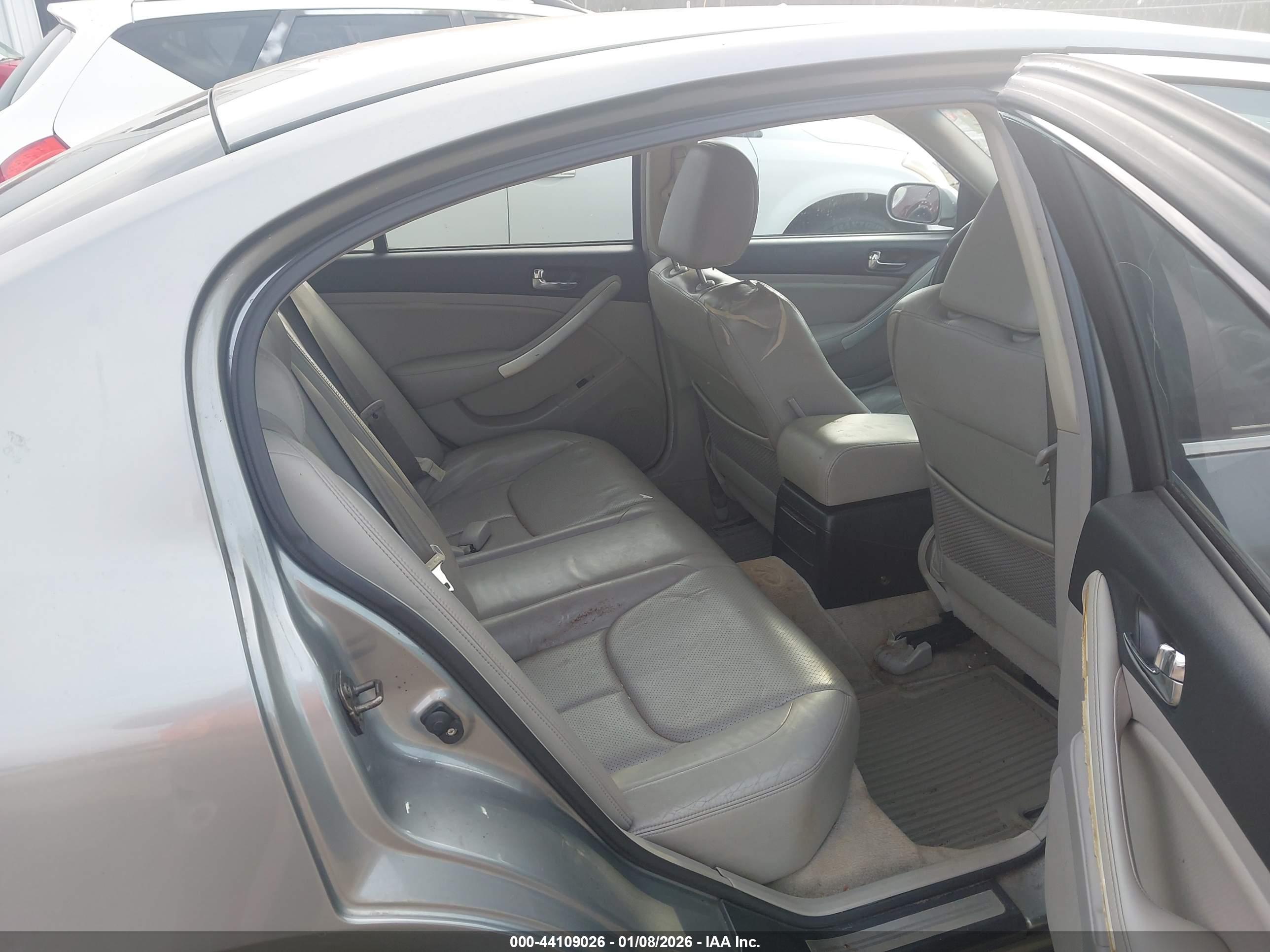 INFINITI G35 image 8