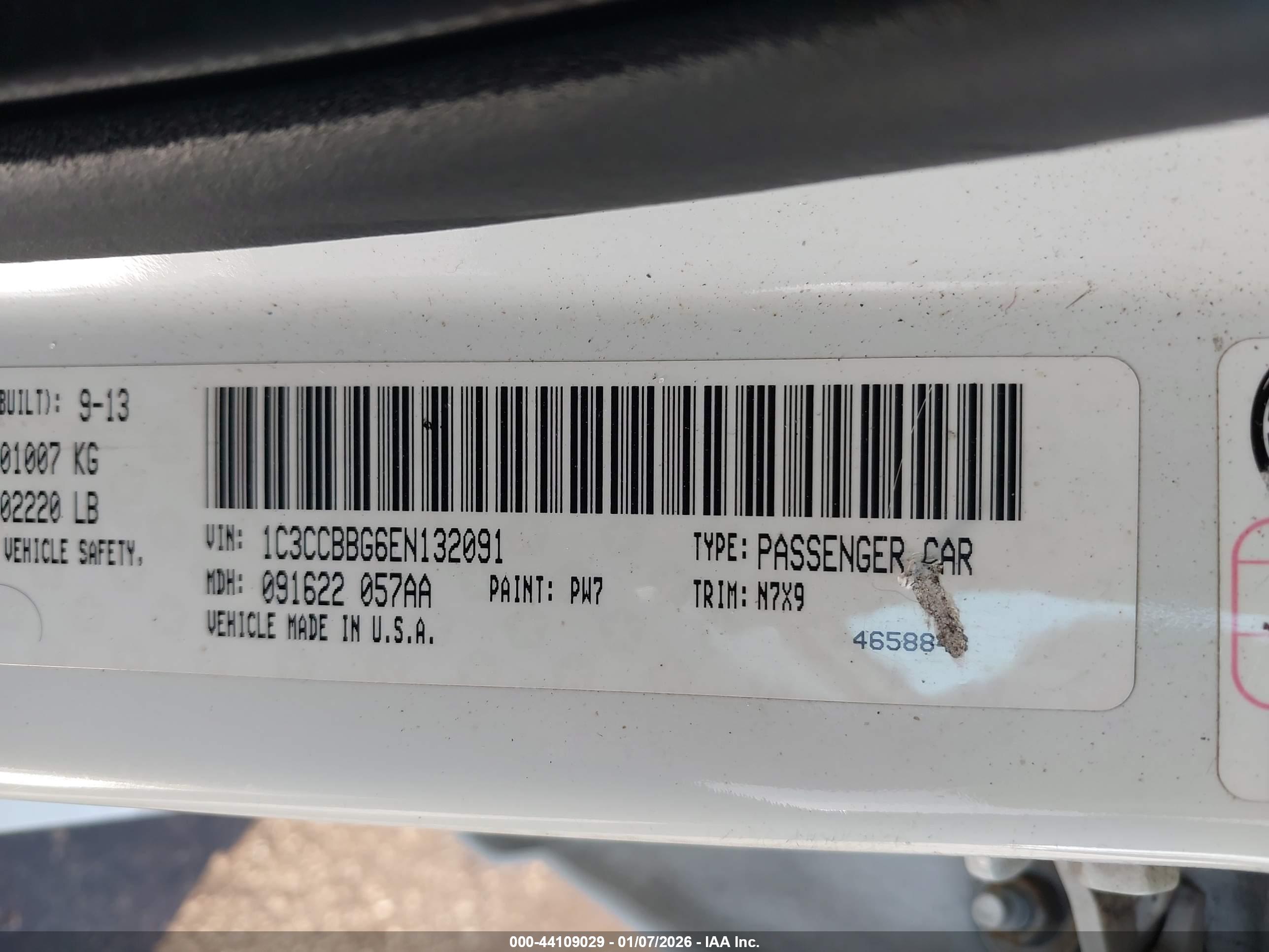 CHRYSLER 200 image 9