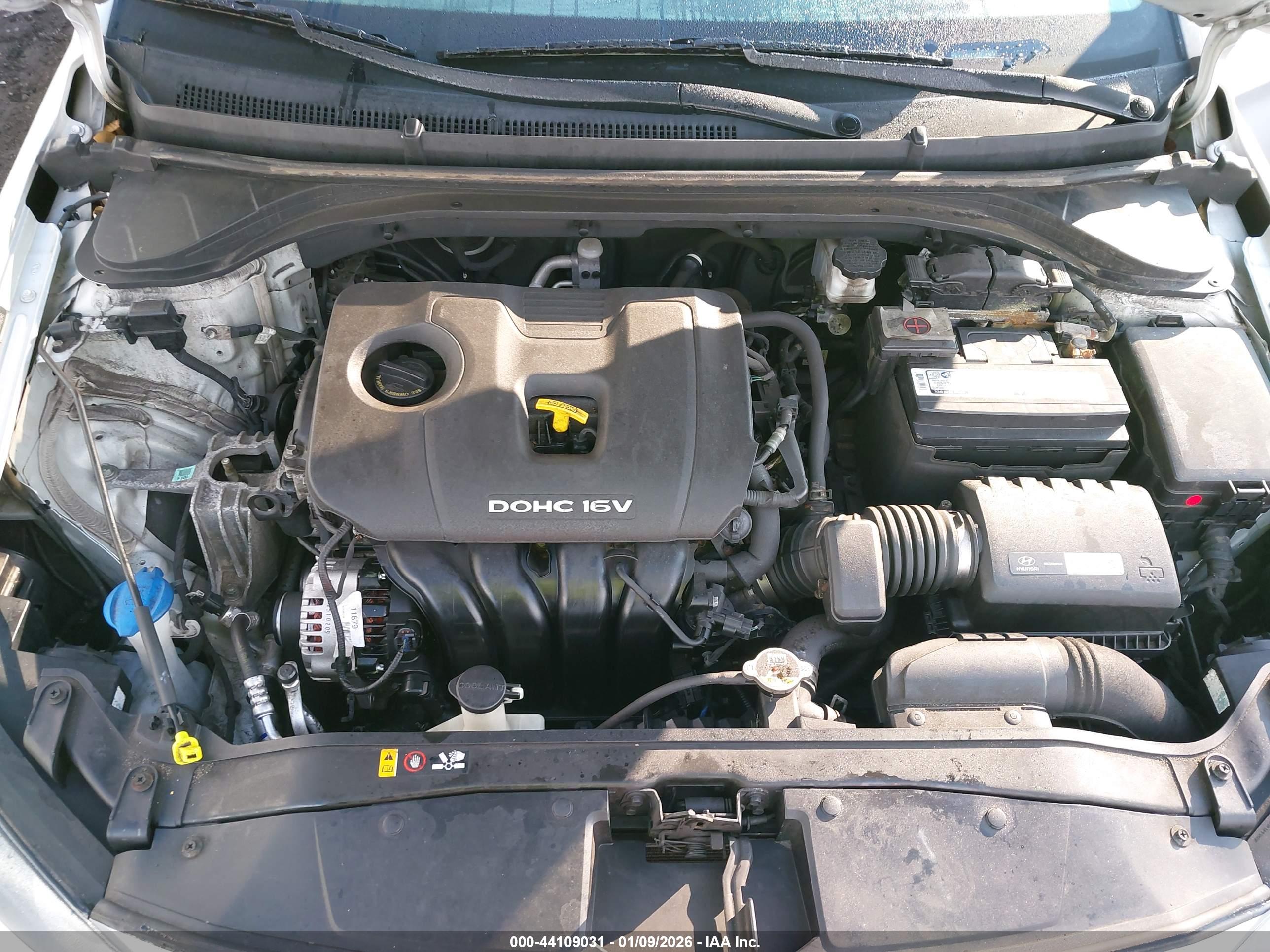 HYUNDAI ELANTRA image 10