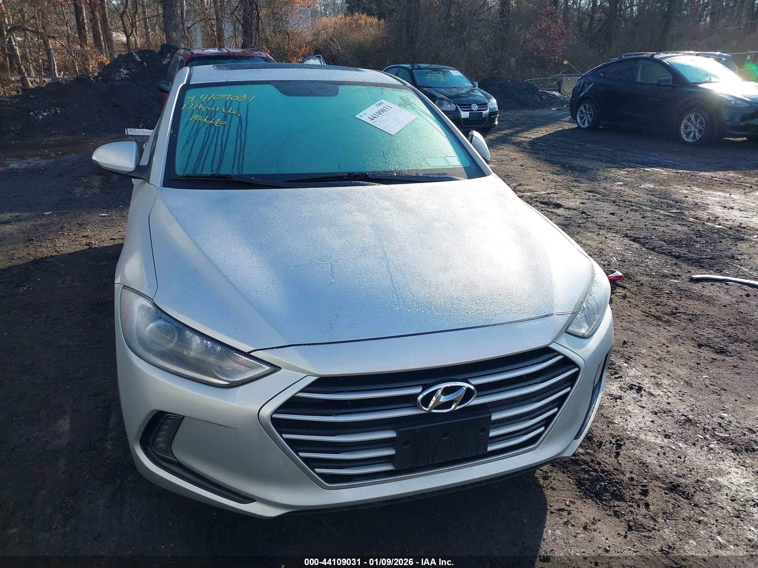 HYUNDAI ELANTRA image 6