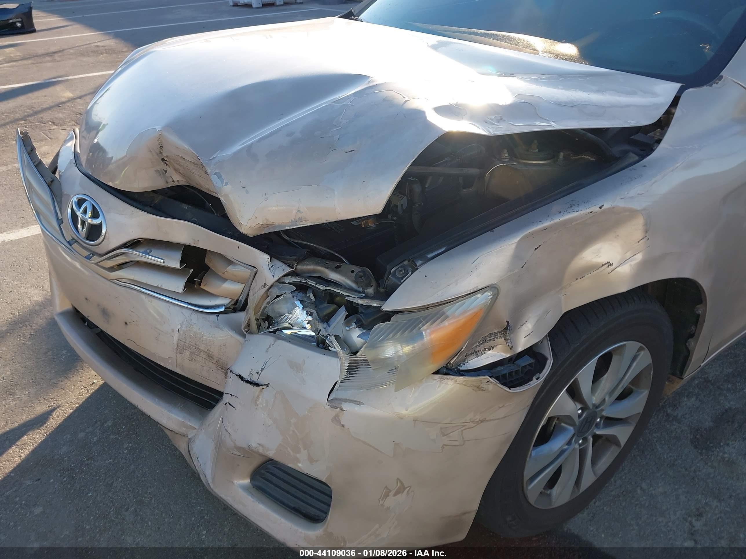 TOYOTA CAMRY image 6