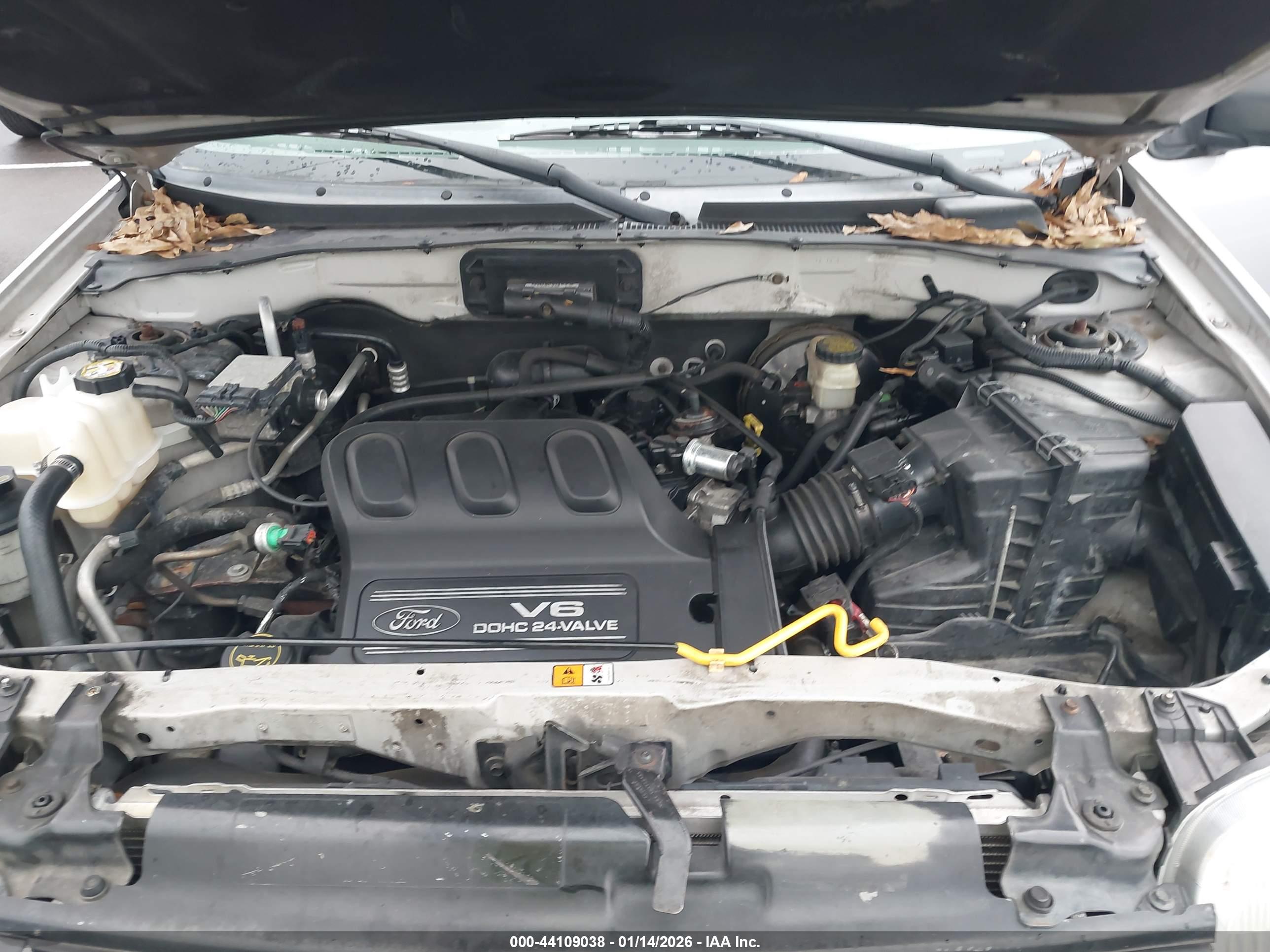 FORD ESCAPE image 10