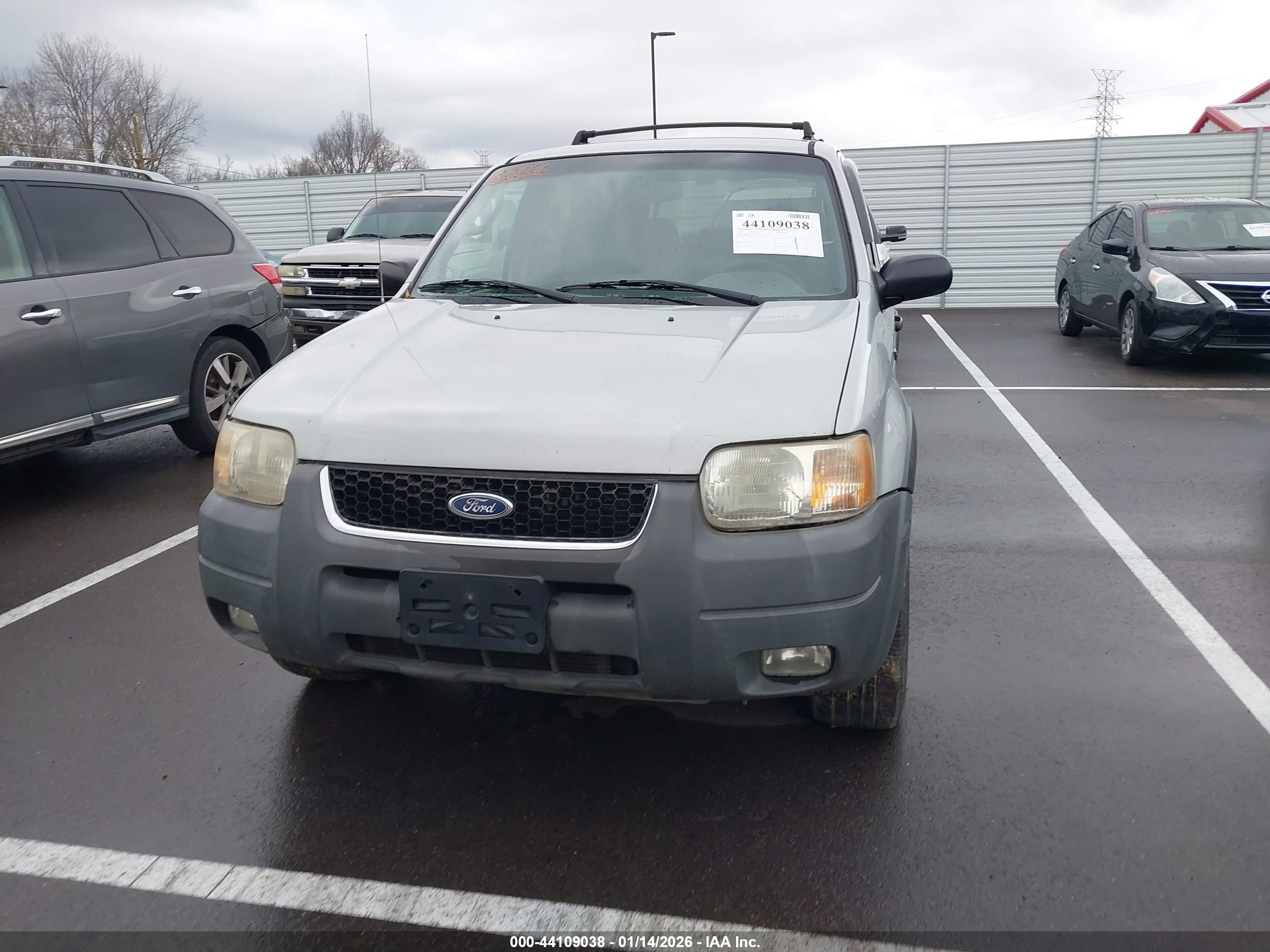 FORD ESCAPE image 6