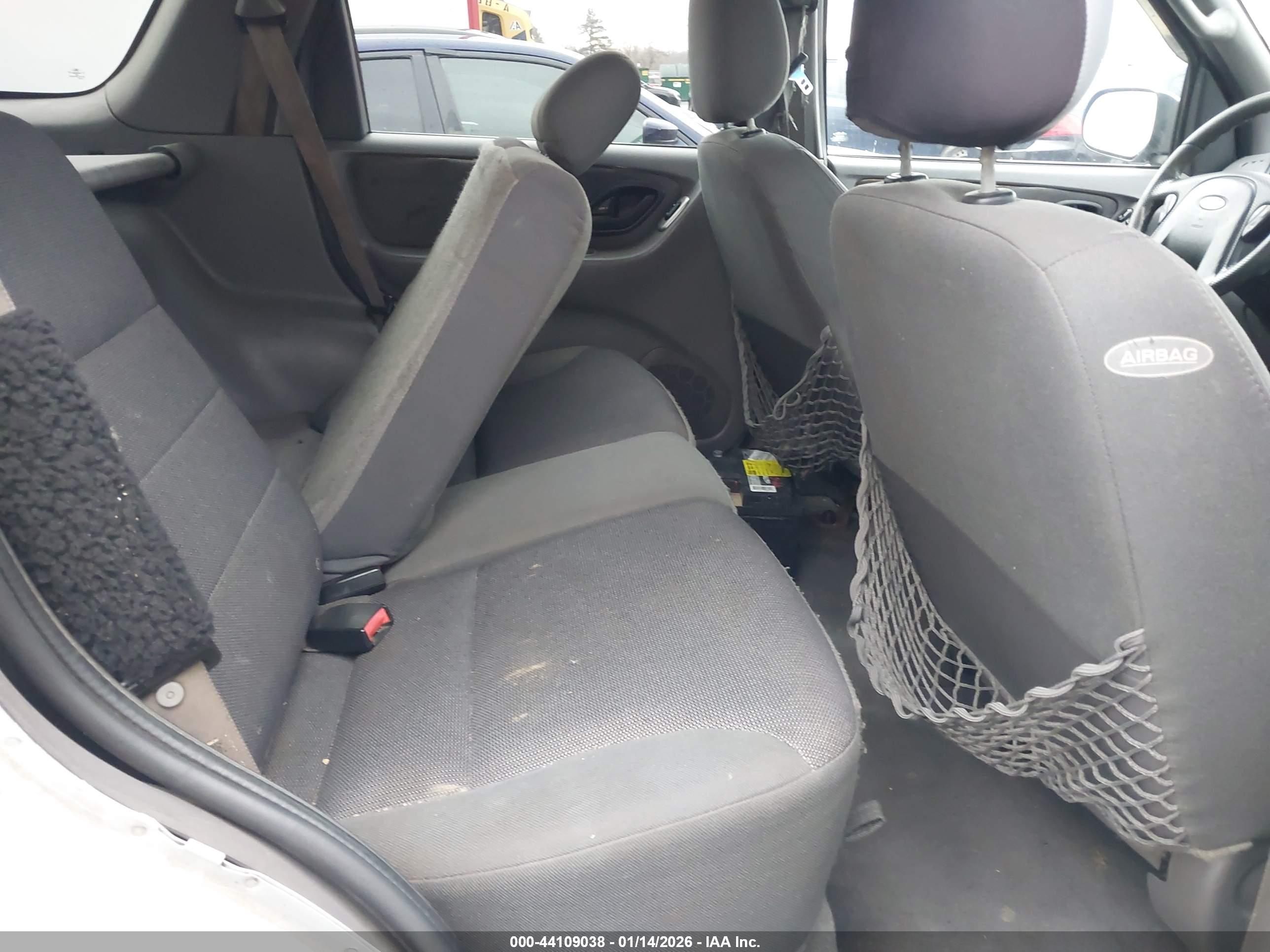 FORD ESCAPE image 8