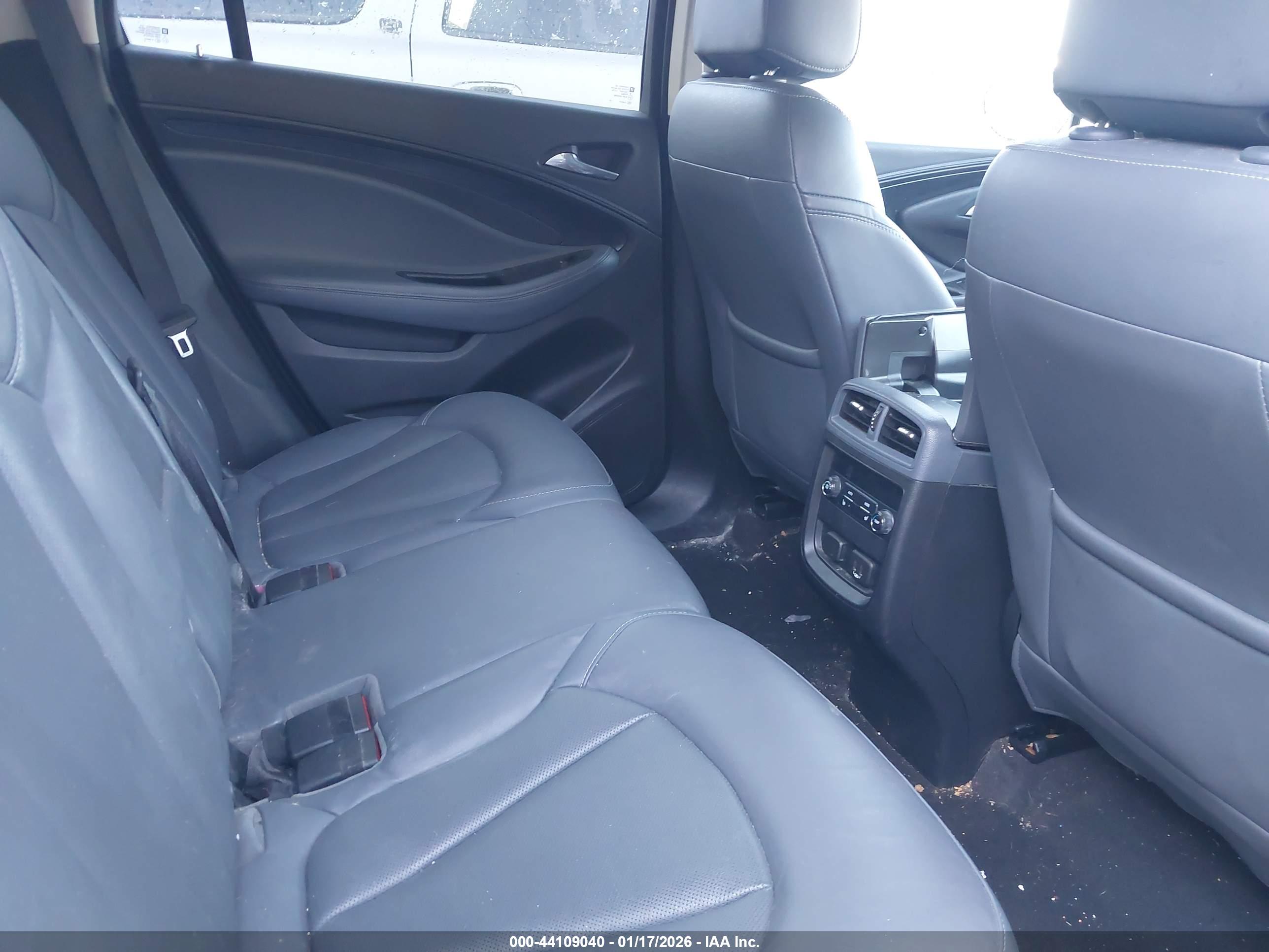 BUICK ENVISION image 8